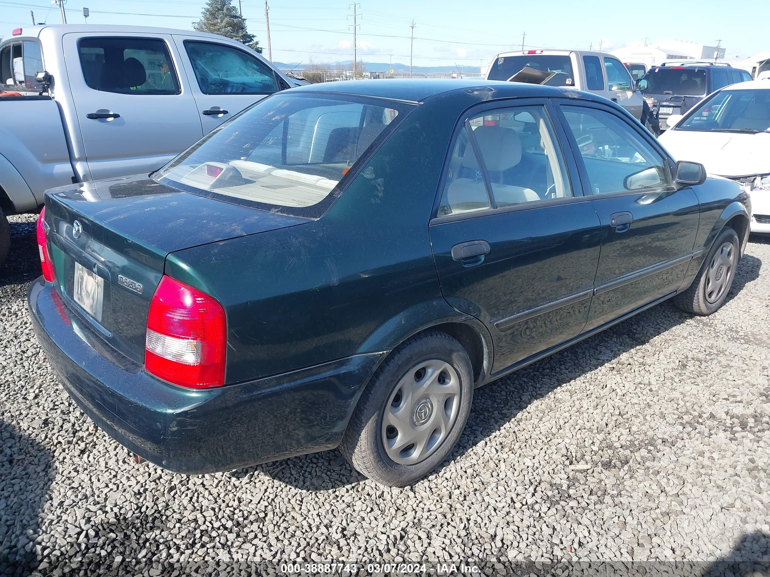 Photo 3 VIN: JM1BJ222110431738 - MAZDA PROTEGE 