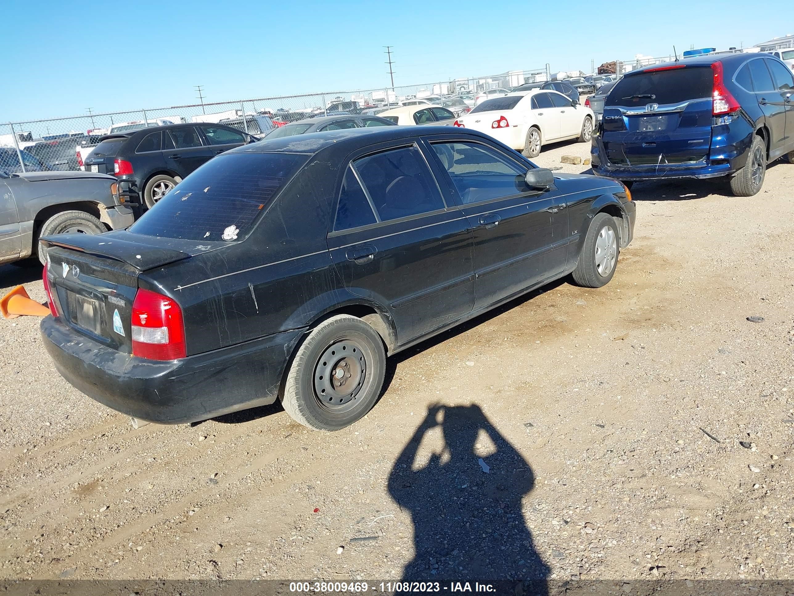 Photo 3 VIN: JM1BJ2224X0189505 - MAZDA PROTEGE 