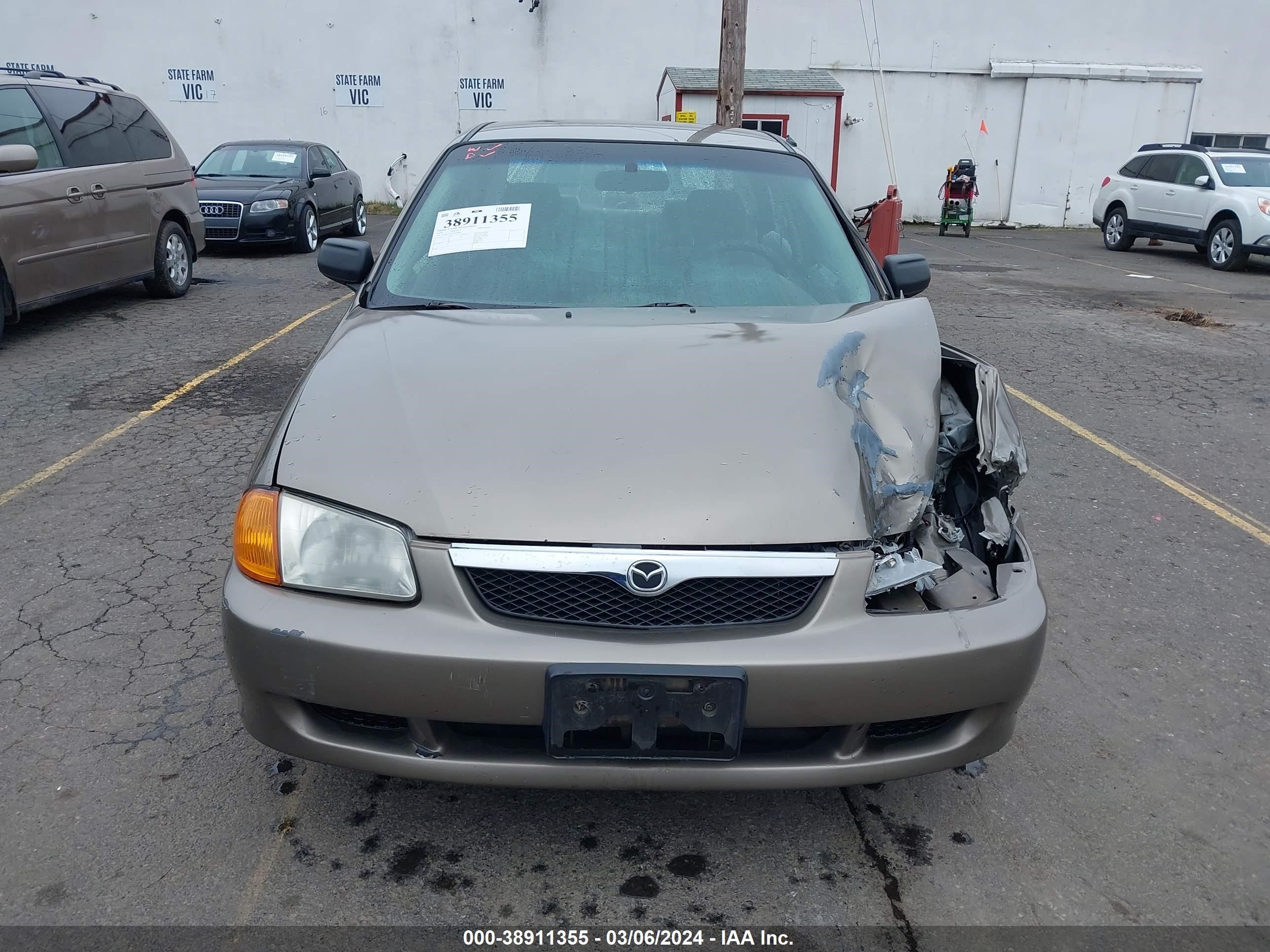 Photo 11 VIN: JM1BJ222XY0256660 - MAZDA PROTEGE 