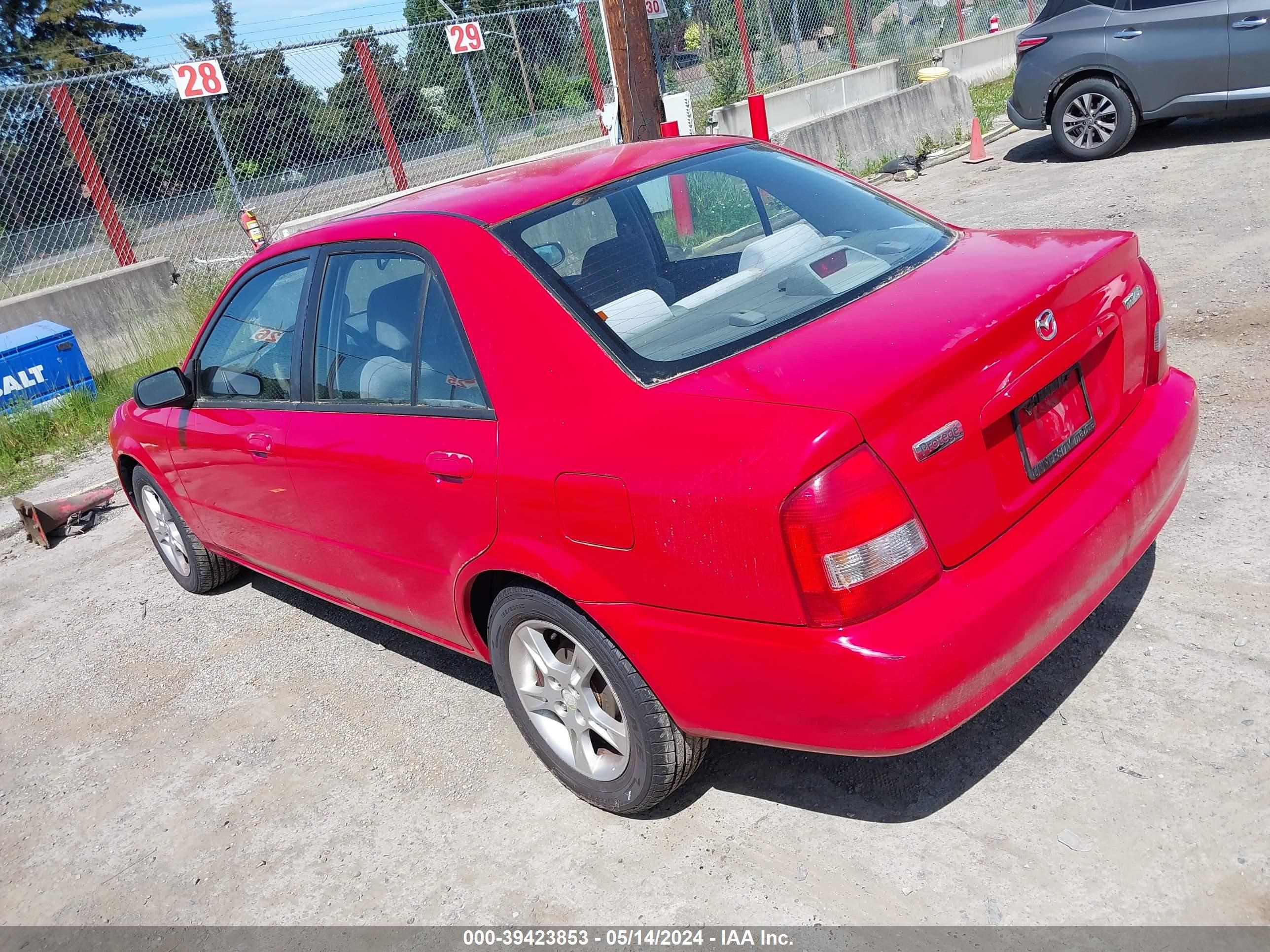 Photo 2 VIN: JM1BJ2230Y0231890 - MAZDA PROTEGE 