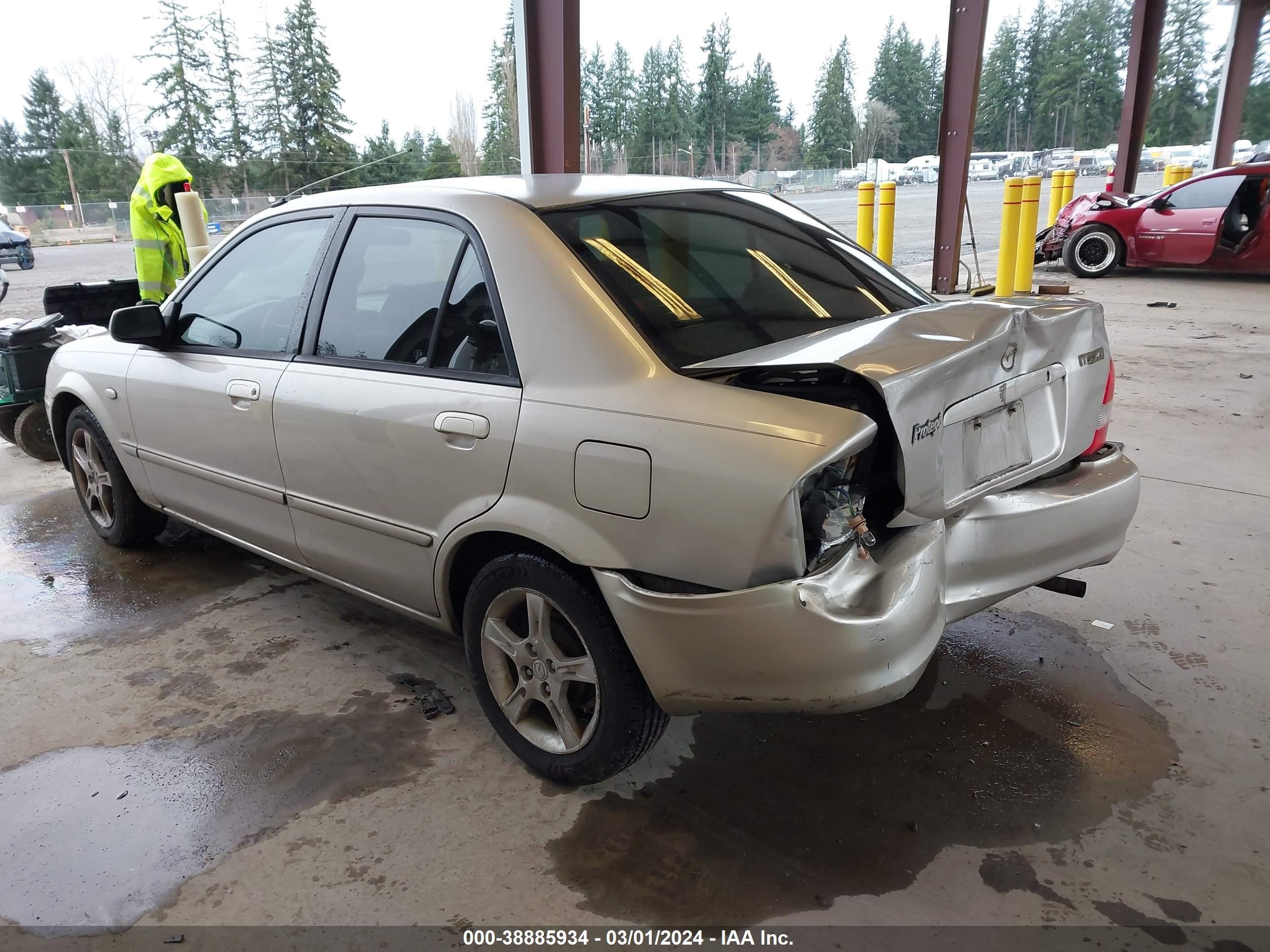 Photo 2 VIN: JM1BJ225030129533 - MAZDA PROTEGE 