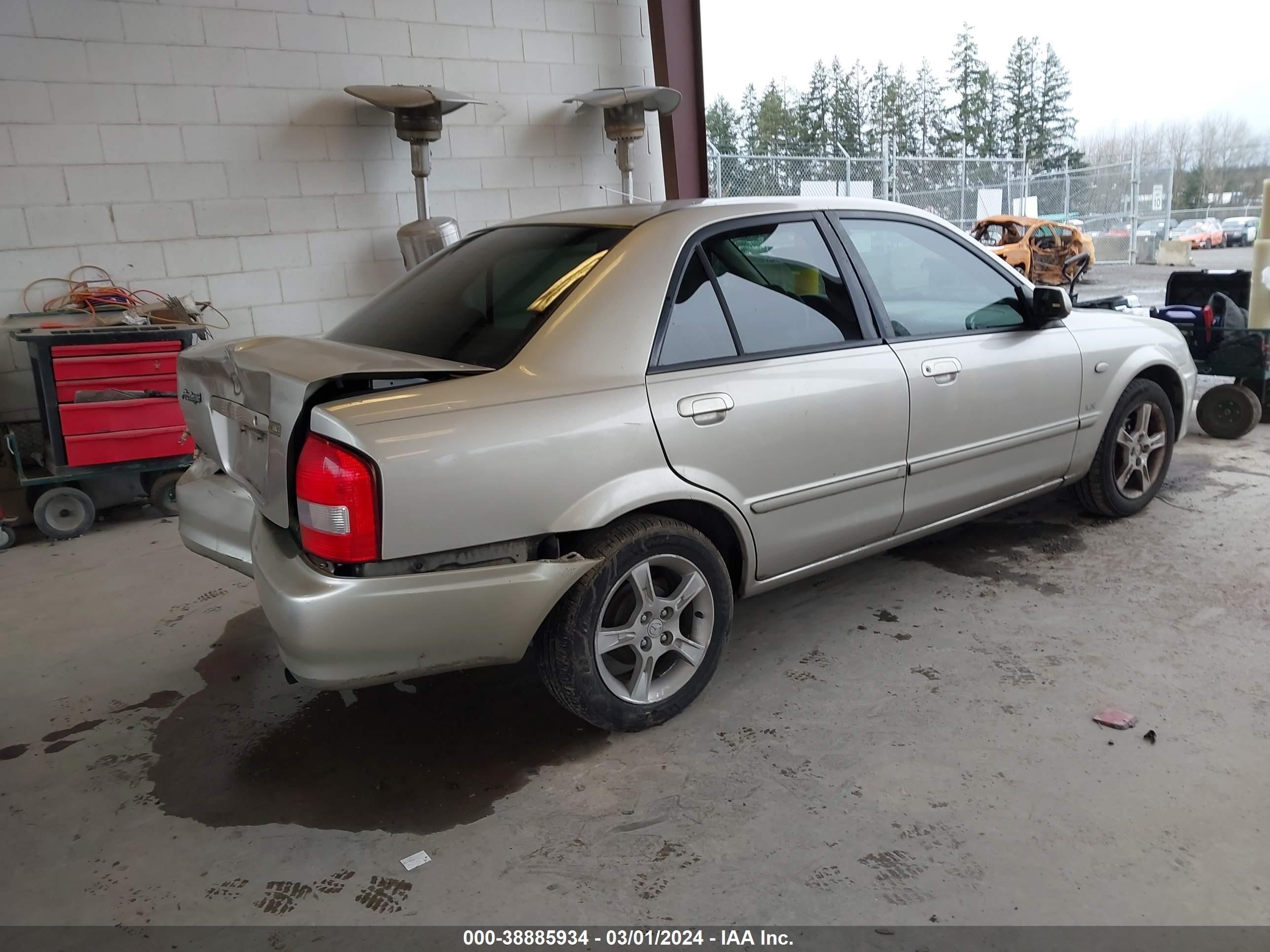 Photo 3 VIN: JM1BJ225030129533 - MAZDA PROTEGE 