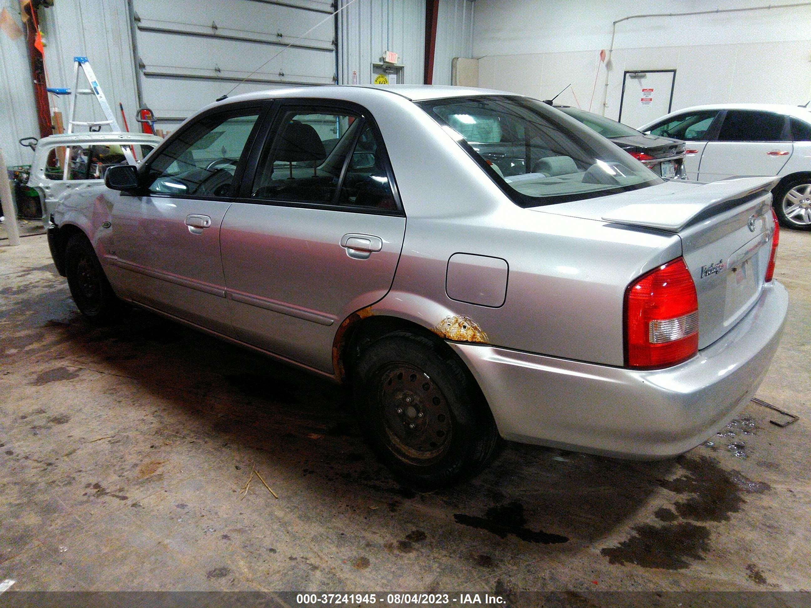 Photo 2 VIN: JM1BJ225030154917 - MAZDA PROTEGE 