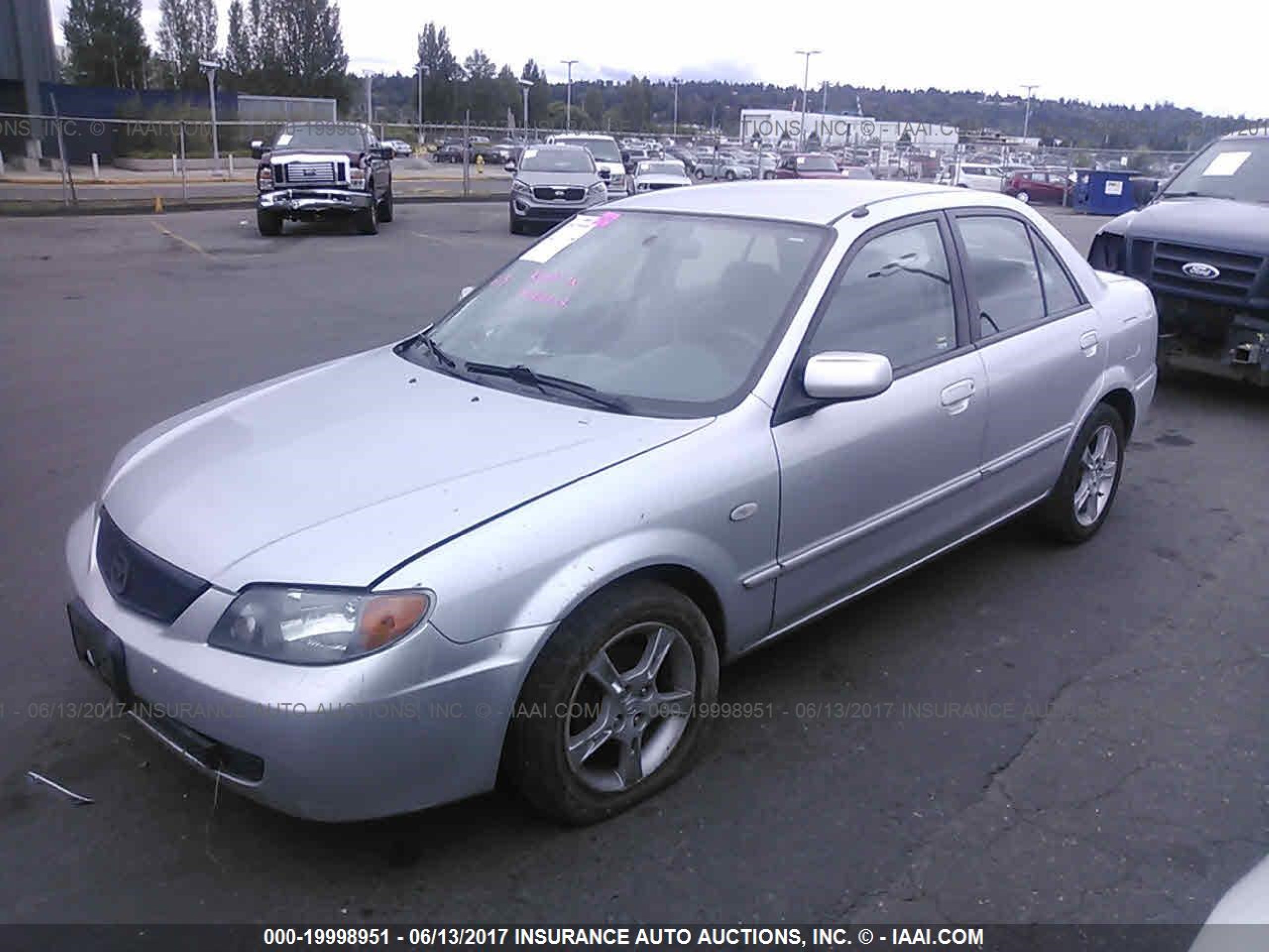 Photo 1 VIN: JM1BJ225030190087 - MAZDA PROTEGE 