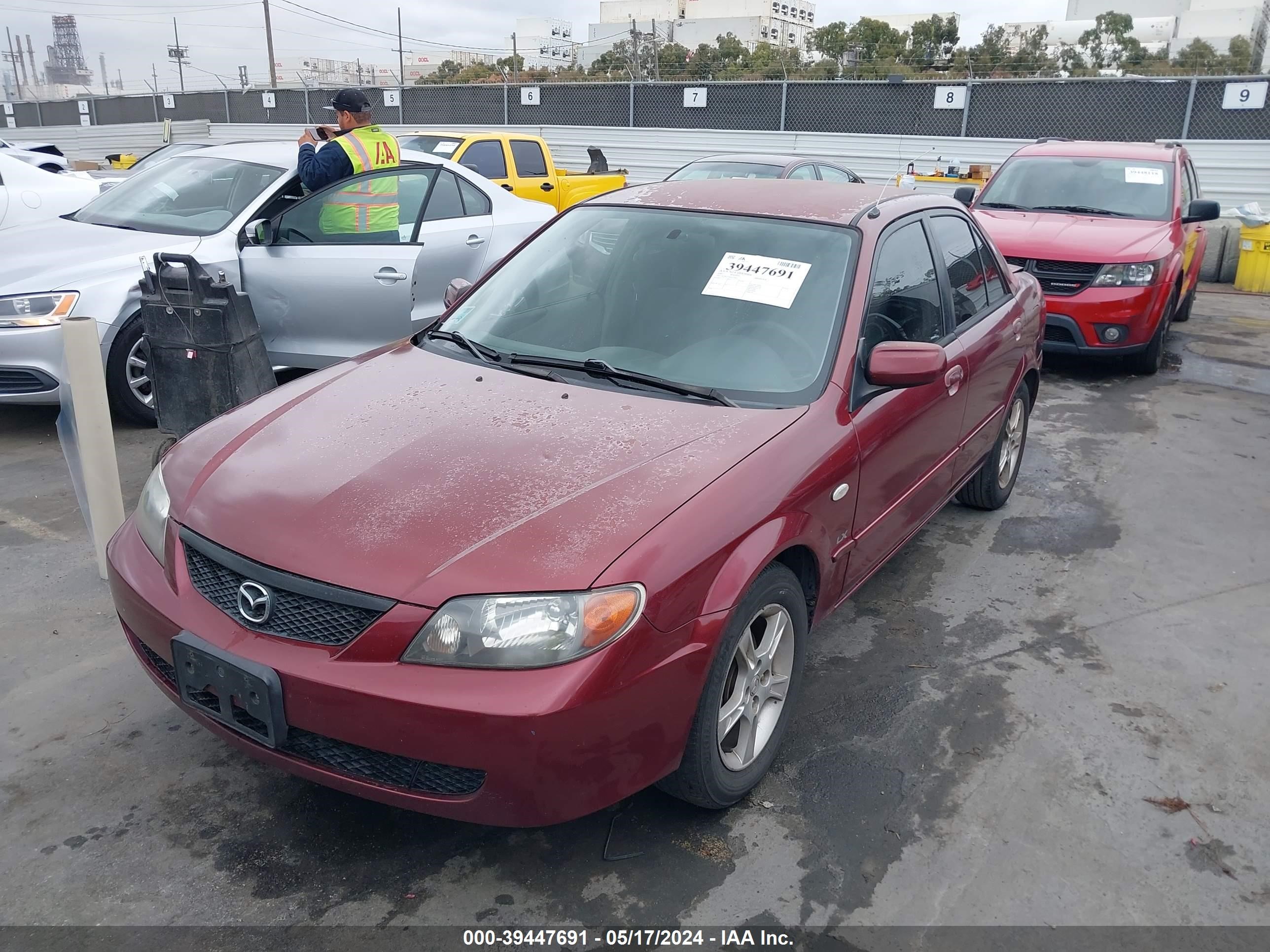 Photo 1 VIN: JM1BJ225031199477 - MAZDA PROTEGE 