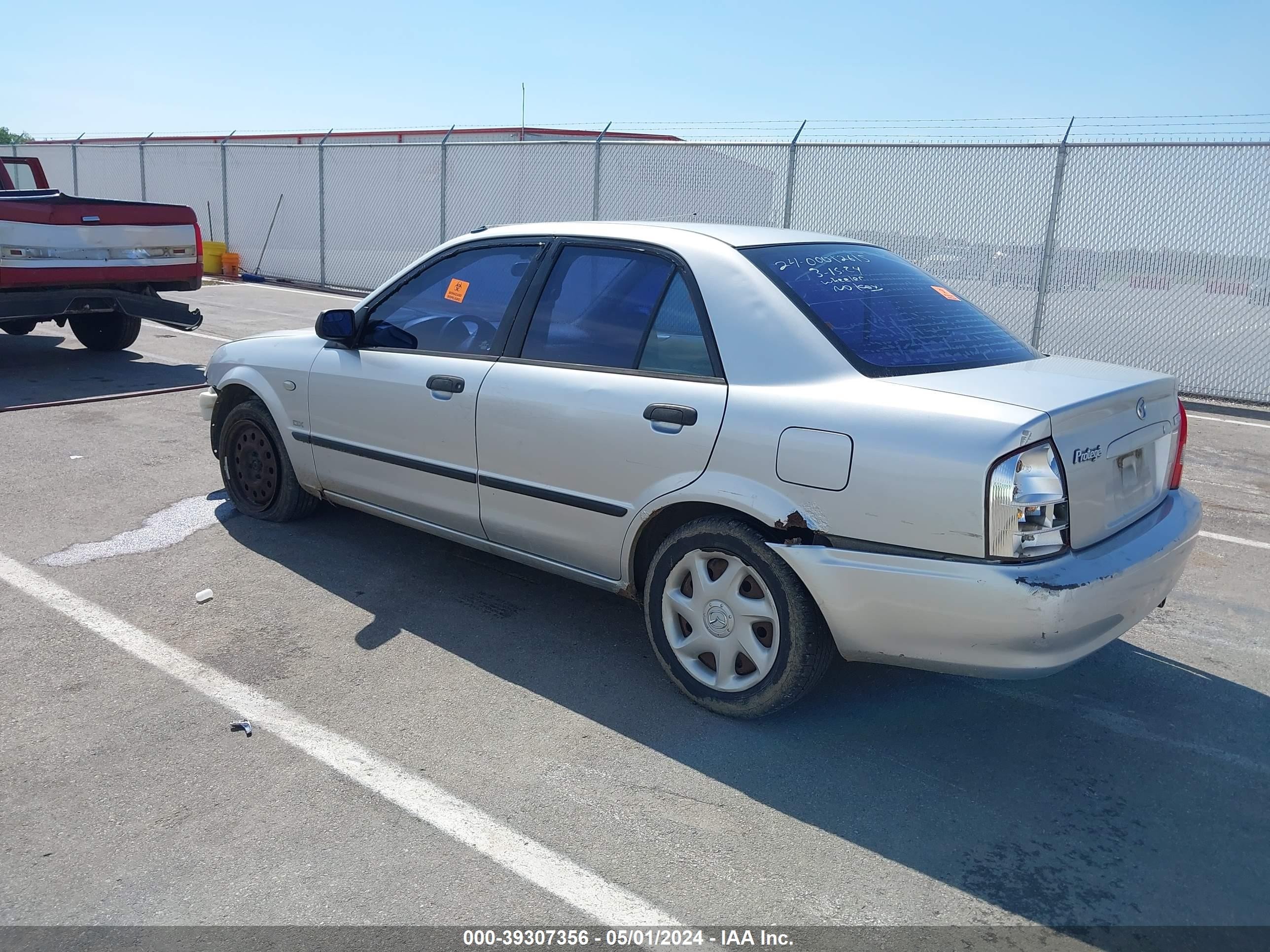 Photo 2 VIN: JM1BJ225130181270 - MAZDA PROTEGE 