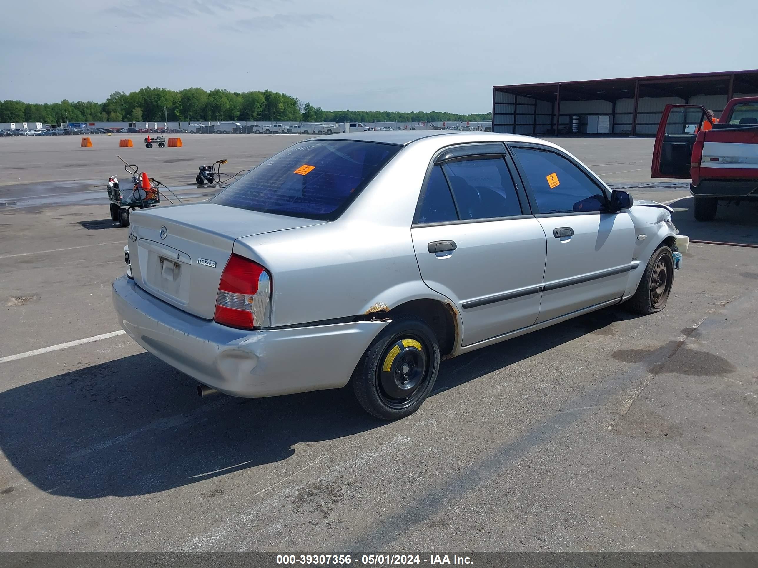 Photo 3 VIN: JM1BJ225130181270 - MAZDA PROTEGE 