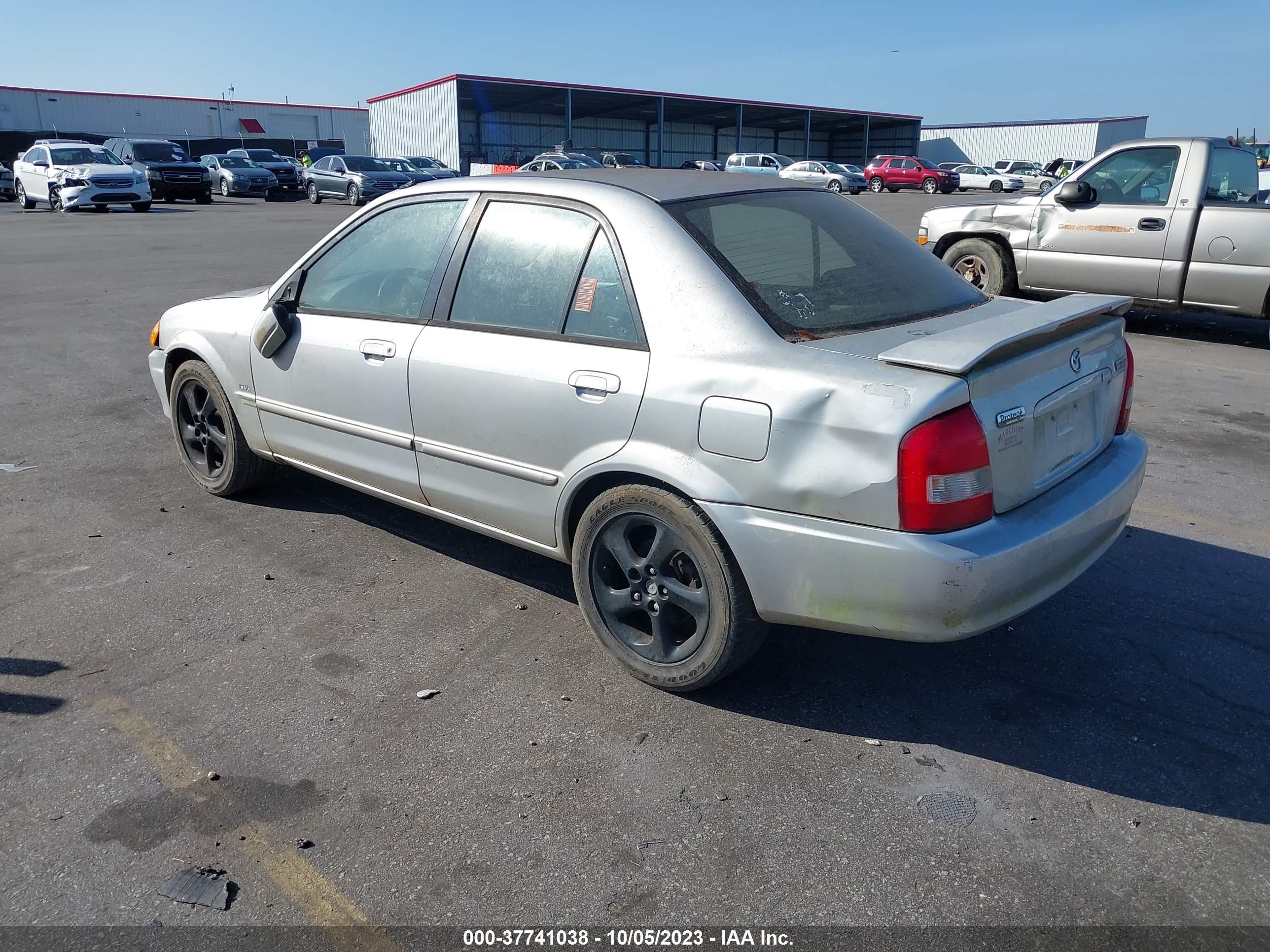 Photo 2 VIN: JM1BJ225210469487 - MAZDA PROTEGE 