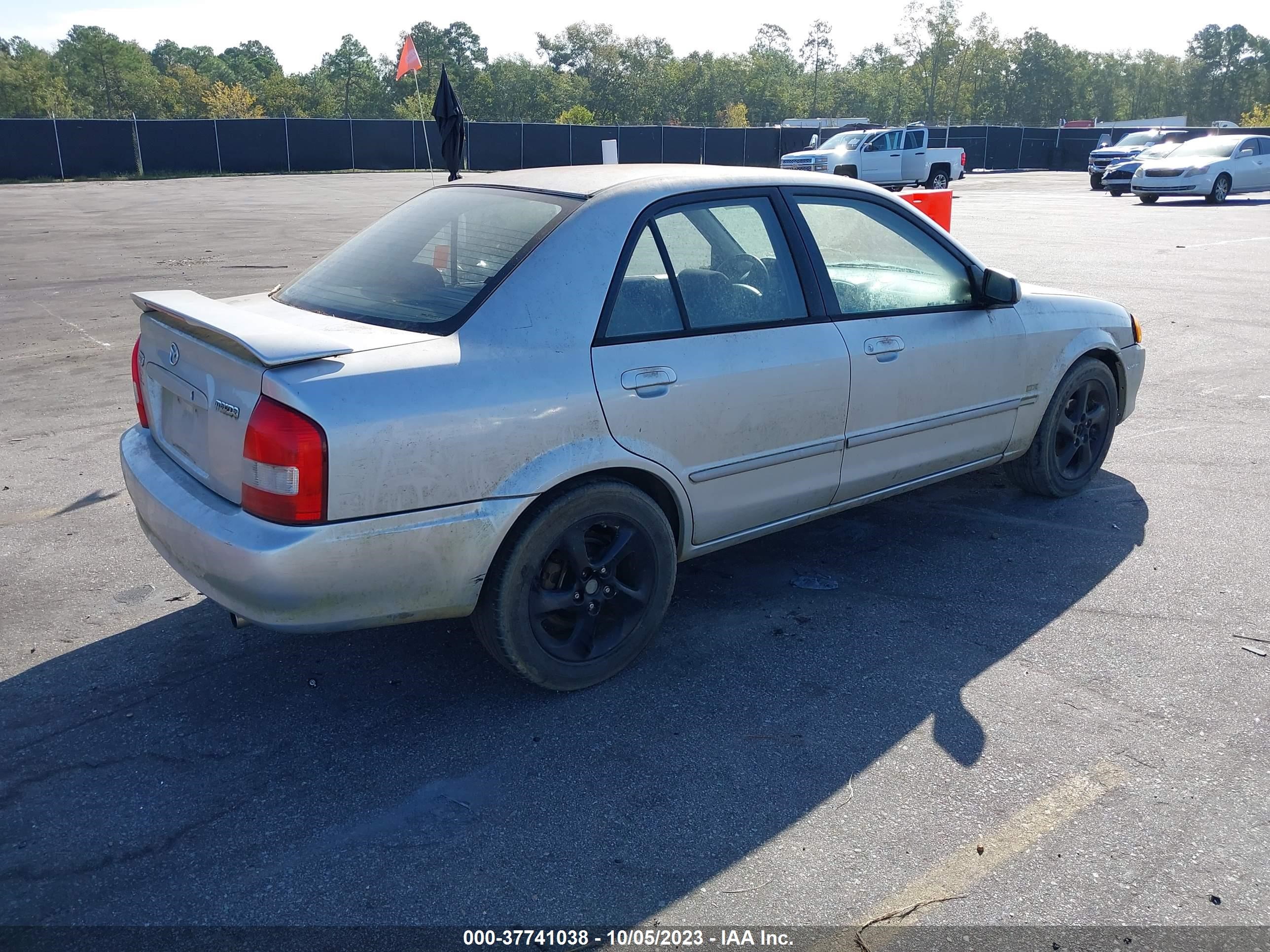 Photo 3 VIN: JM1BJ225210469487 - MAZDA PROTEGE 