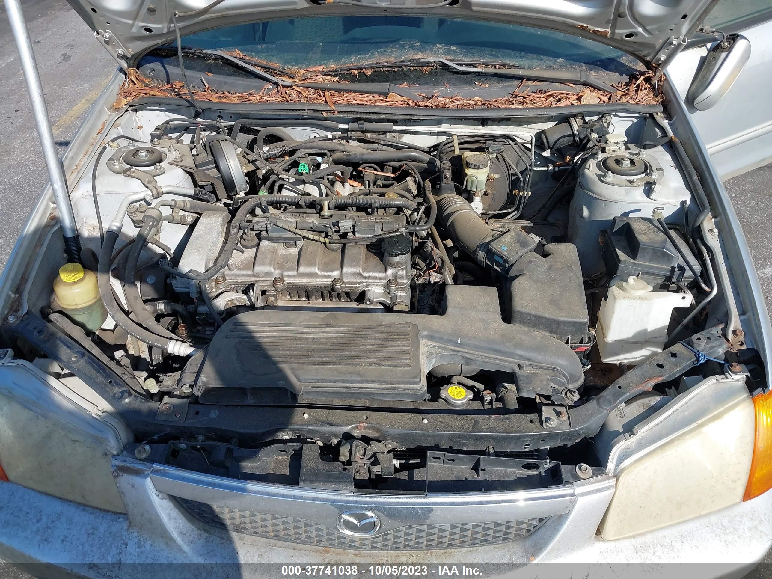 Photo 9 VIN: JM1BJ225210469487 - MAZDA PROTEGE 