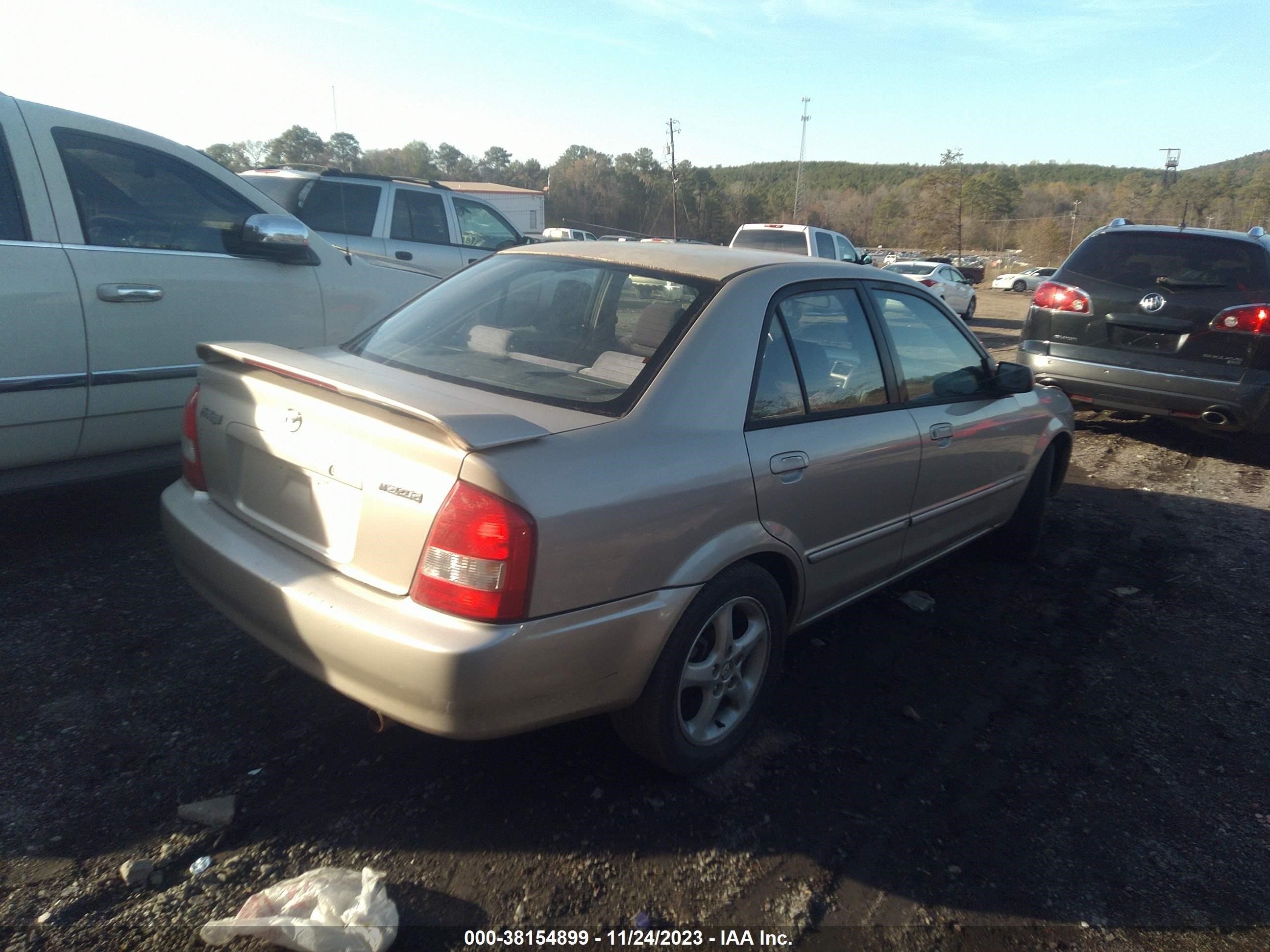 Photo 3 VIN: JM1BJ225220537465 - MAZDA PROTEGE 