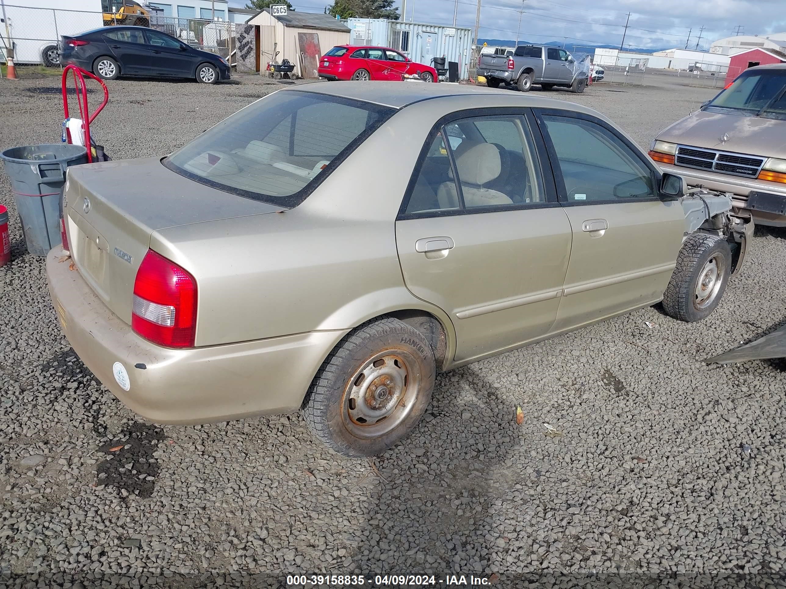 Photo 3 VIN: JM1BJ225230173761 - MAZDA PROTEGE 