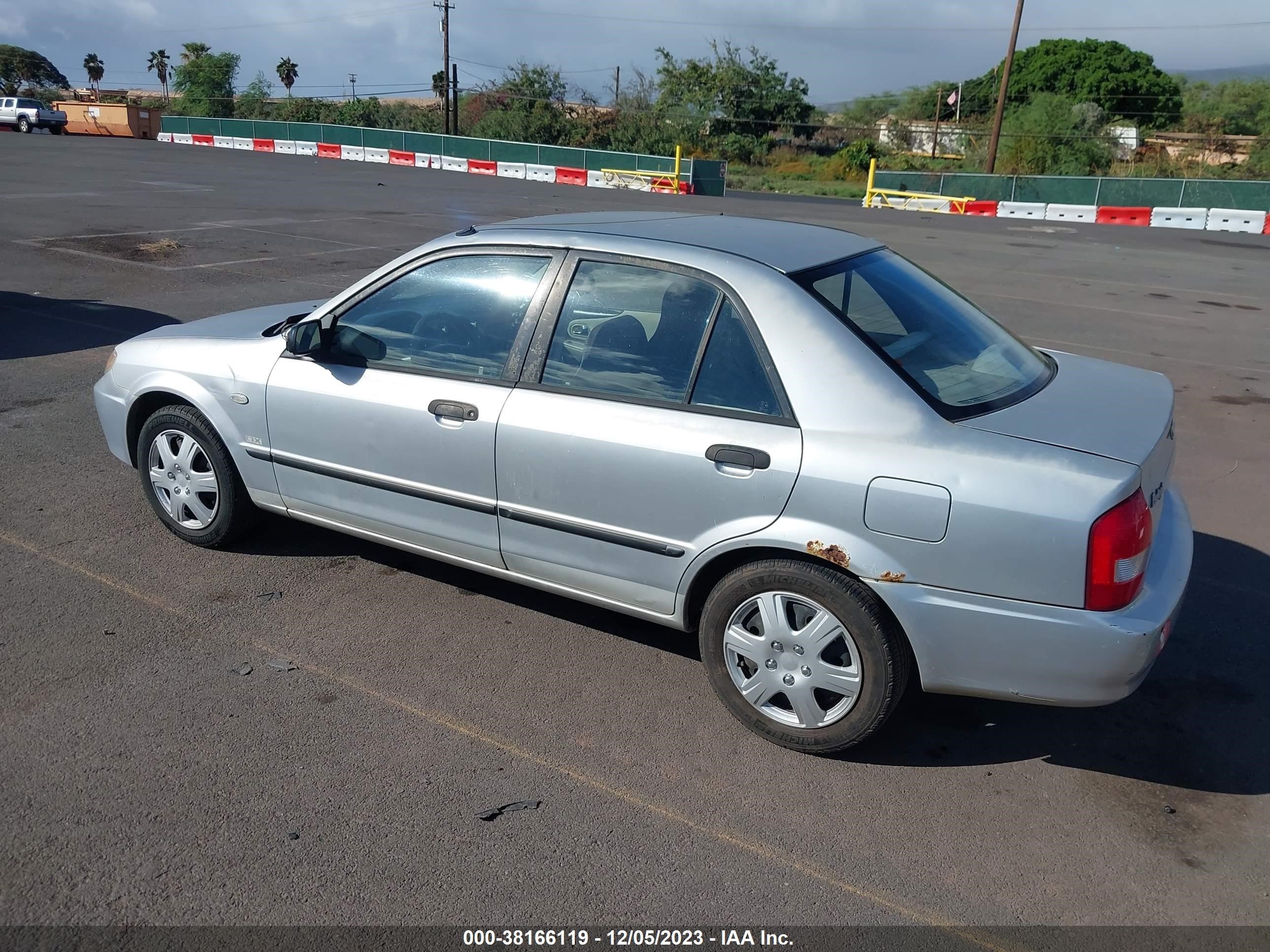 Photo 2 VIN: JM1BJ225421622950 - MAZDA PROTEGE 