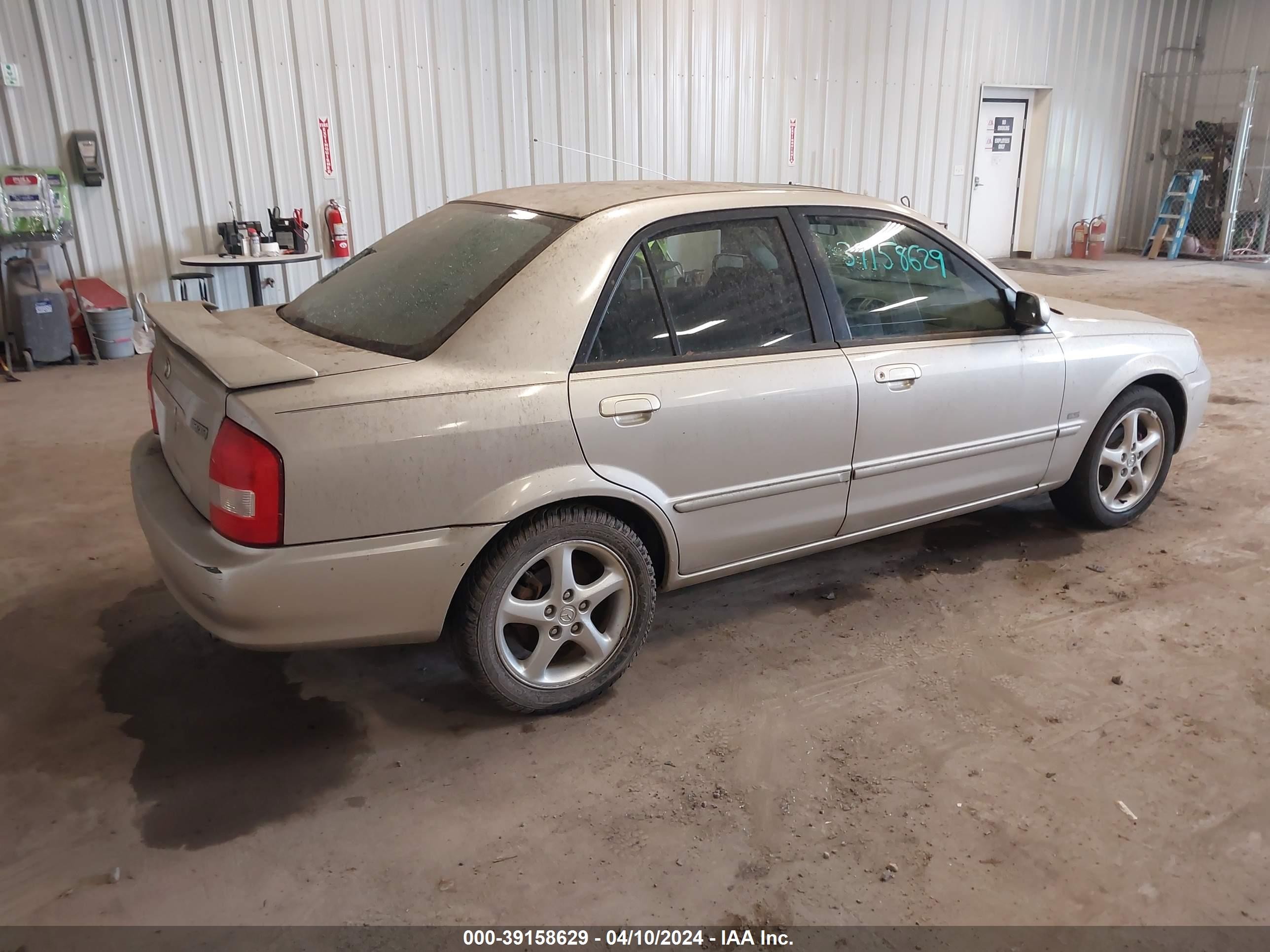 Photo 3 VIN: JM1BJ225620561039 - MAZDA PROTEGE 