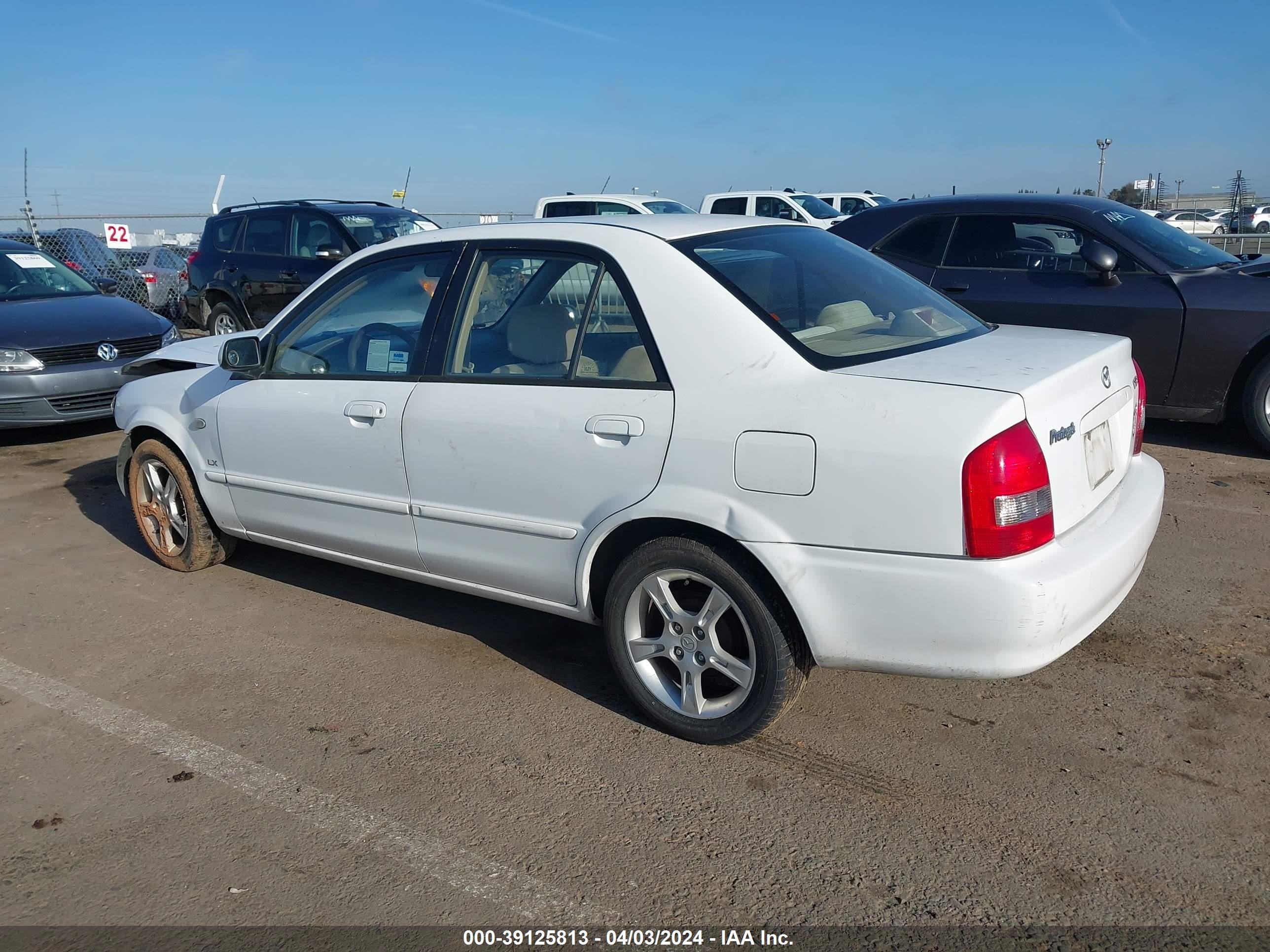 Photo 2 VIN: JM1BJ225730200050 - MAZDA PROTEGE 