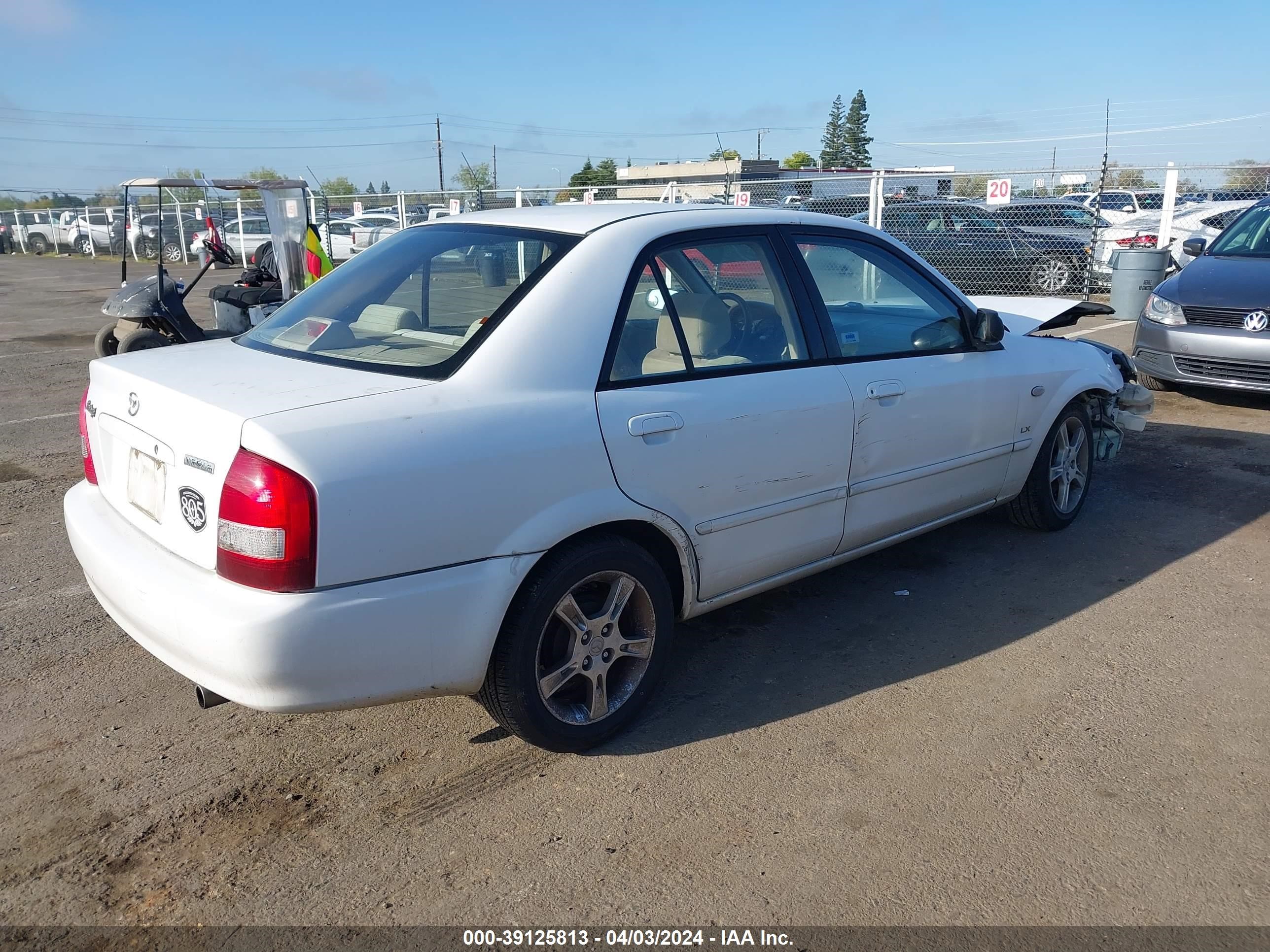 Photo 3 VIN: JM1BJ225730200050 - MAZDA PROTEGE 