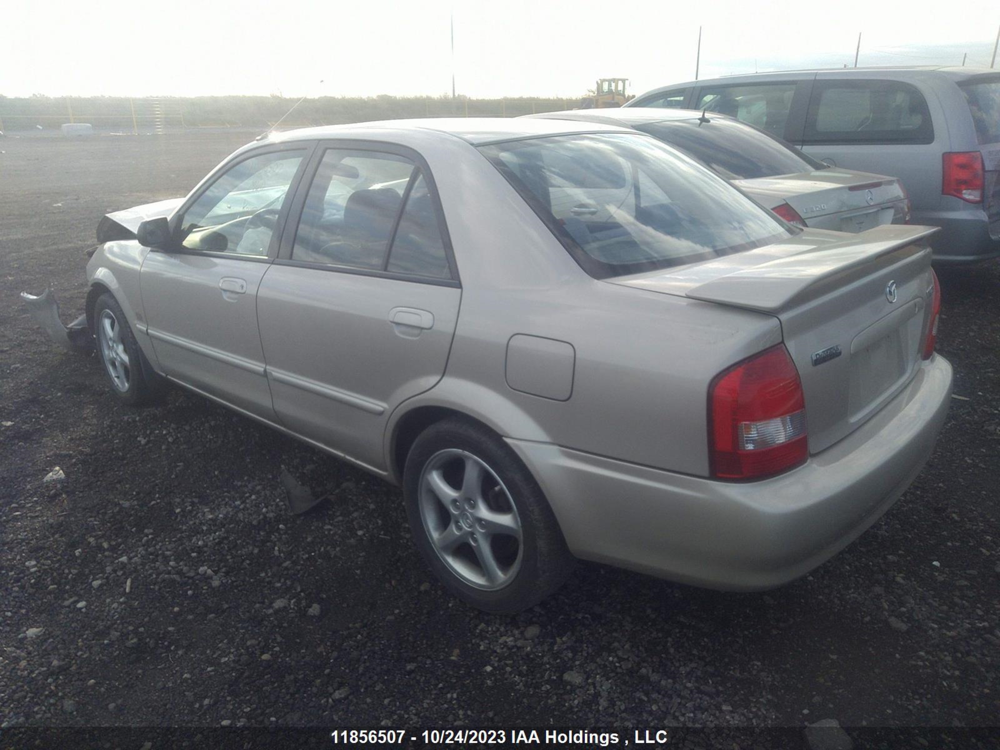 Photo 2 VIN: JM1BJ225810448143 - MAZDA PROTEGE 