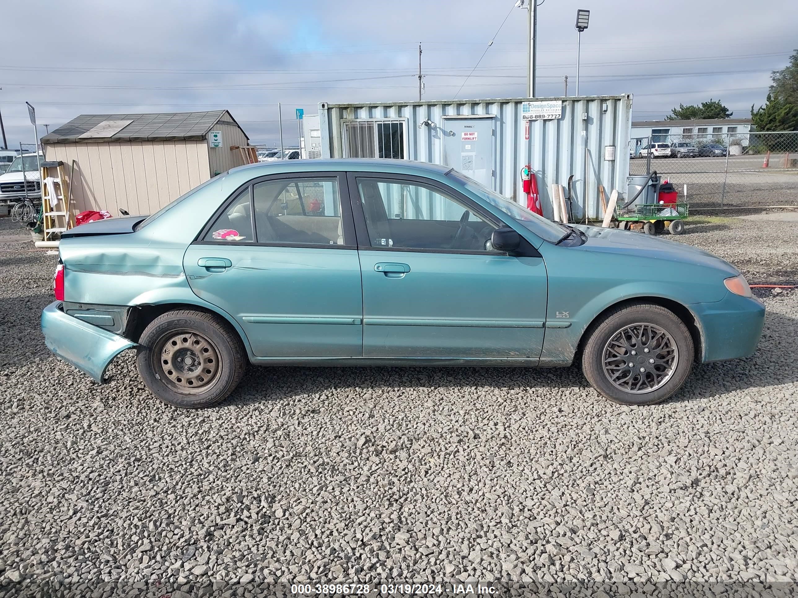 Photo 13 VIN: JM1BJ225910402823 - MAZDA PROTEGE 