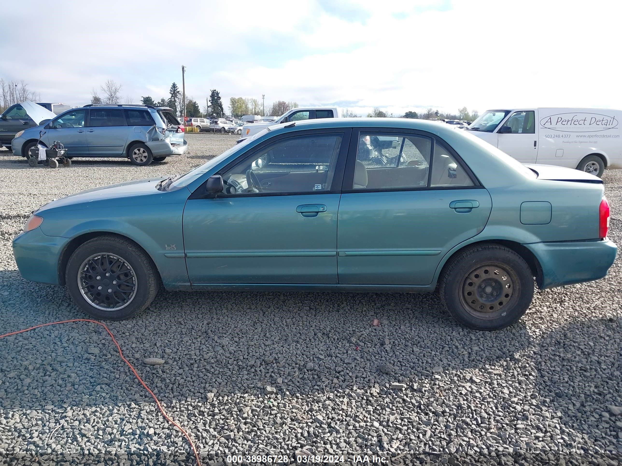 Photo 14 VIN: JM1BJ225910402823 - MAZDA PROTEGE 