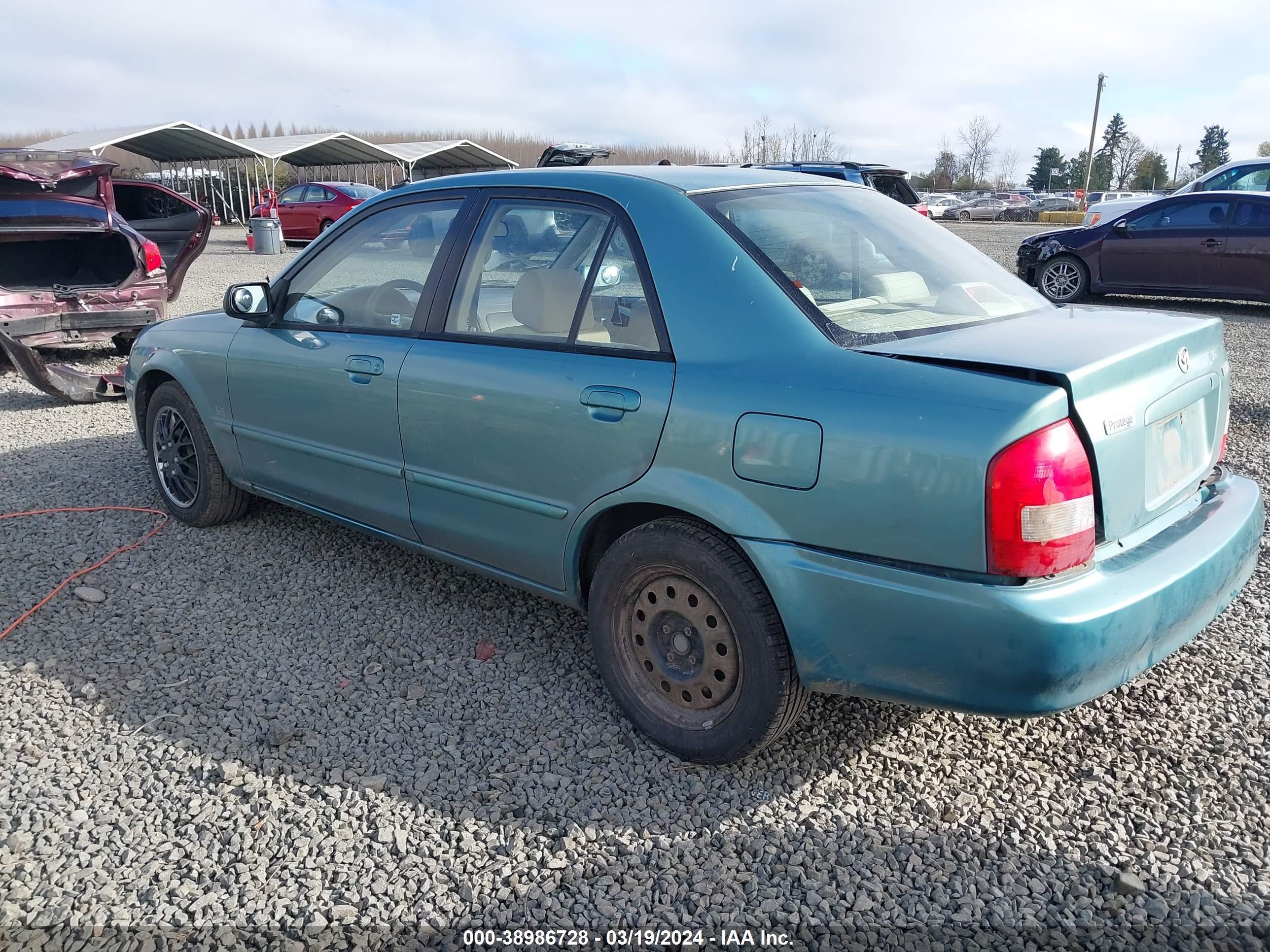 Photo 2 VIN: JM1BJ225910402823 - MAZDA PROTEGE 