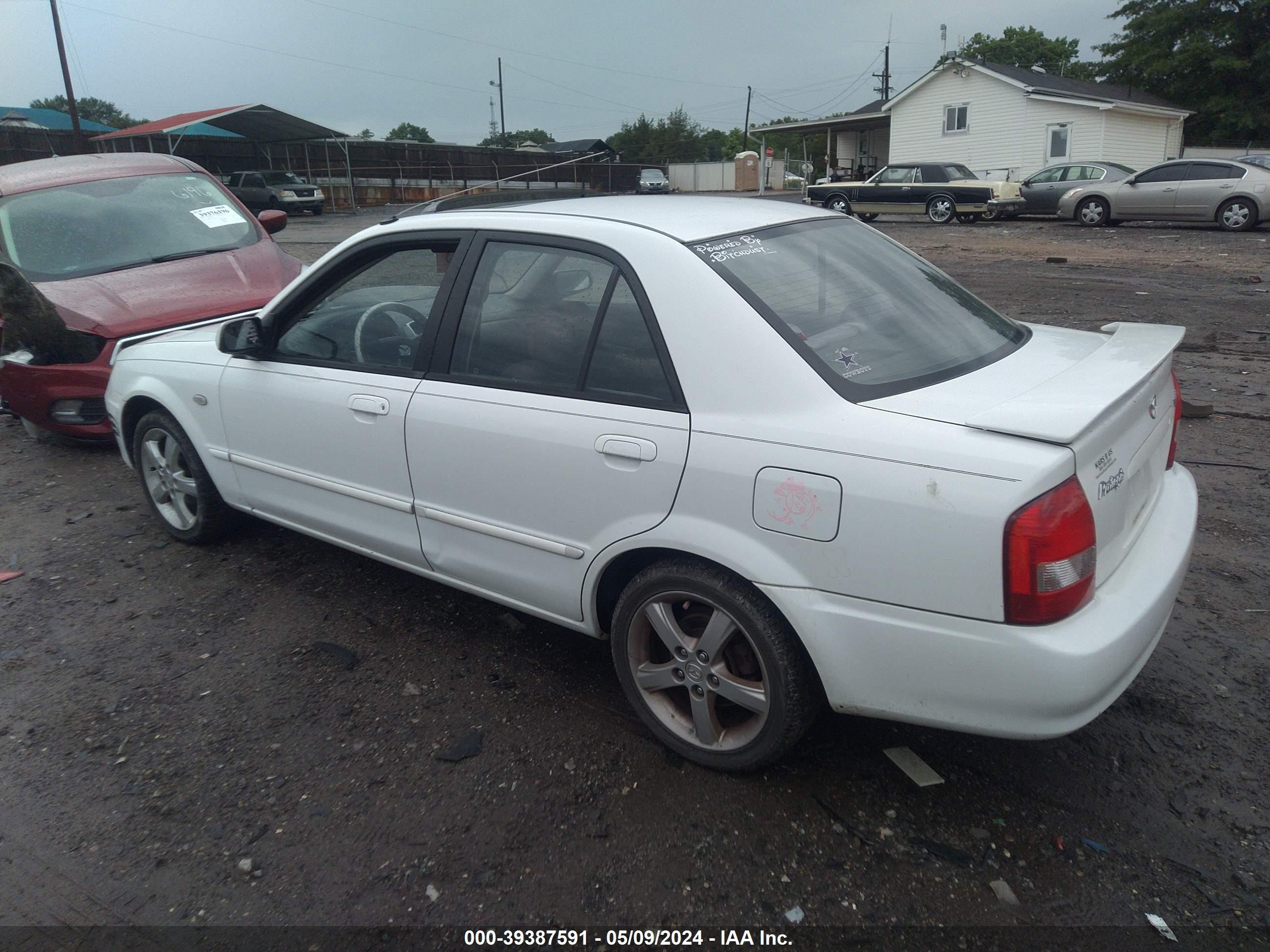 Photo 2 VIN: JM1BJ225931108643 - MAZDA PROTEGE 