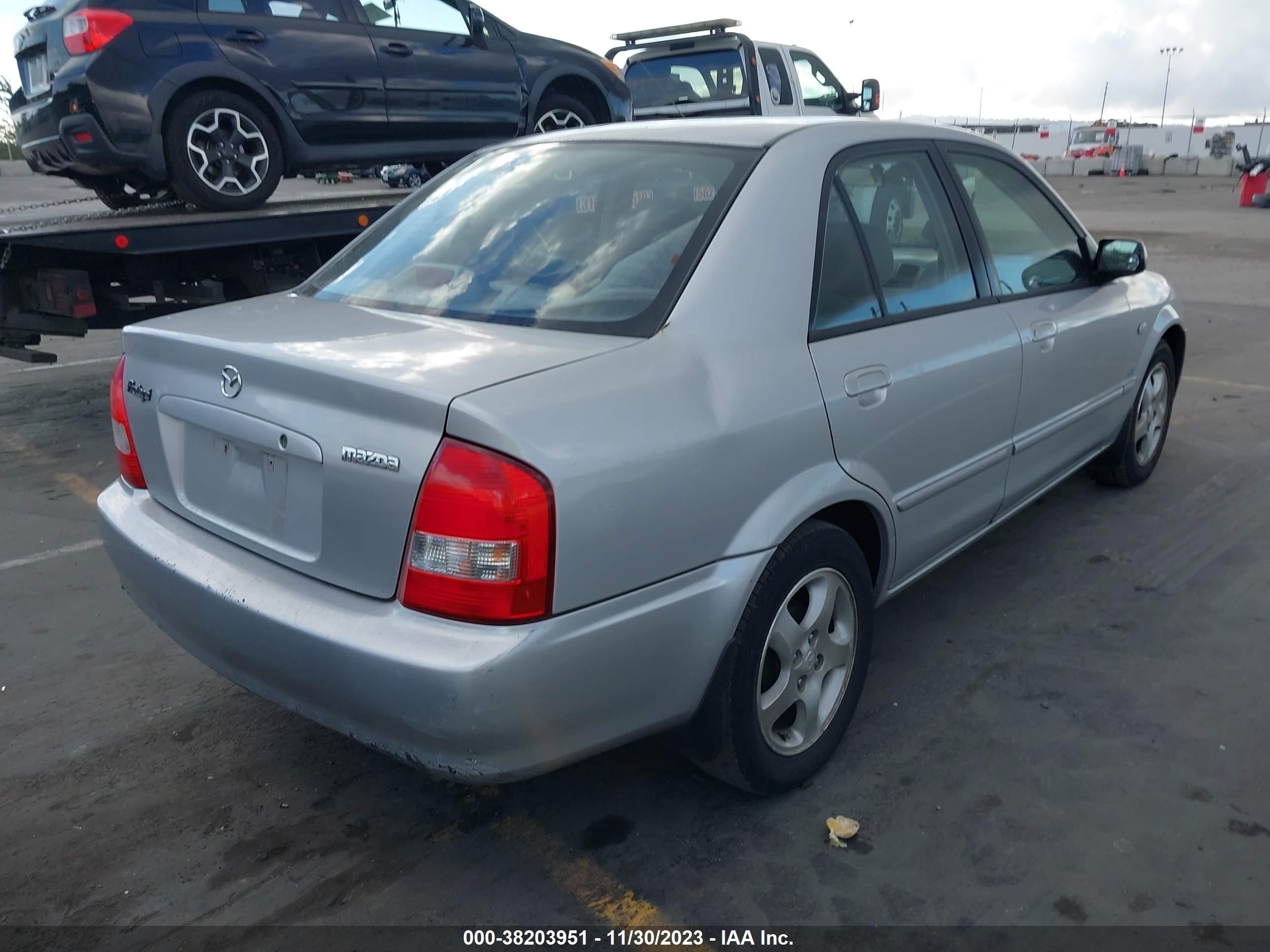 Photo 3 VIN: JM1BJ225X20640441 - MAZDA PROTEGE 