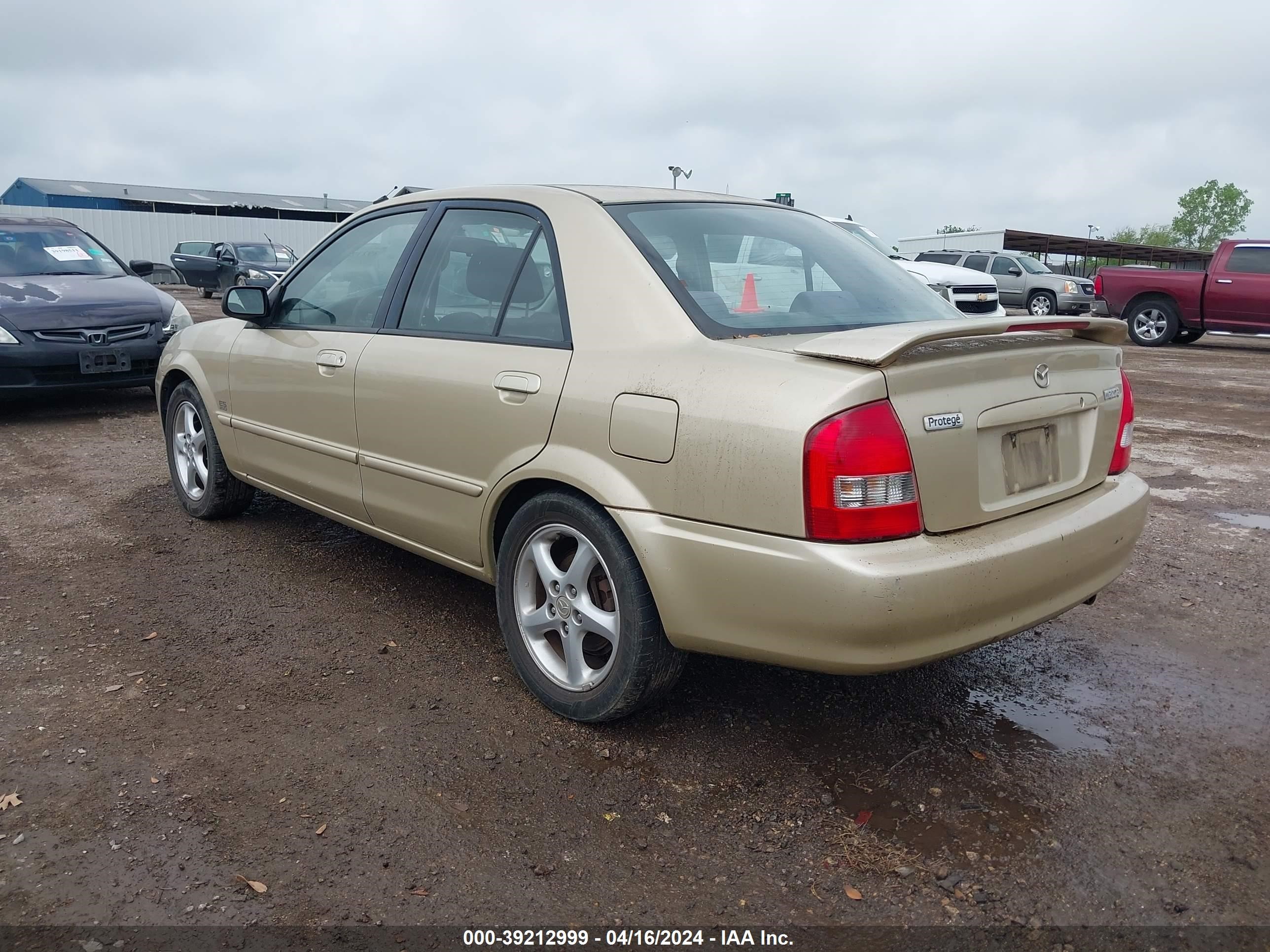 Photo 2 VIN: JM1BJ226410419540 - MAZDA PROTEGE 