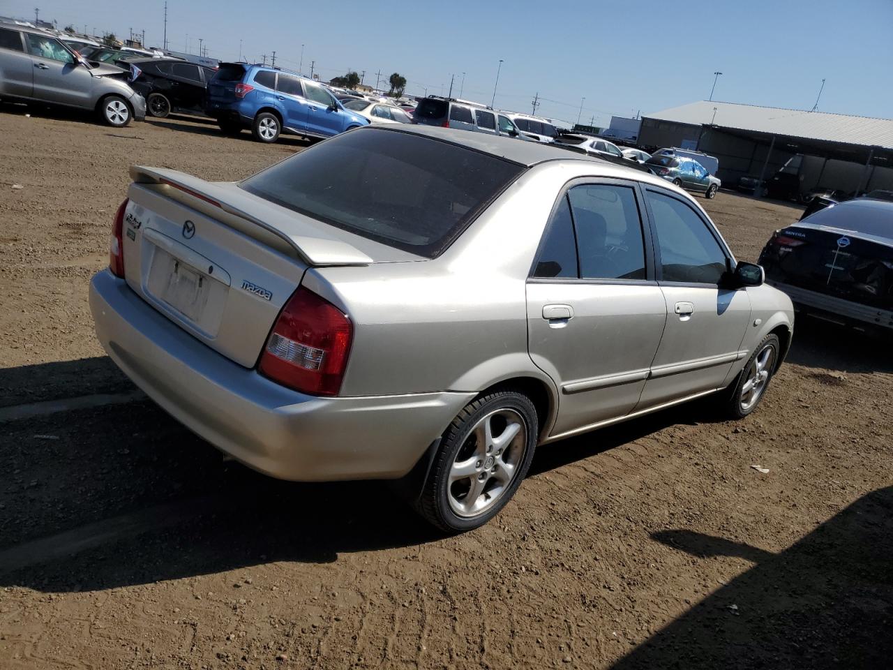 Photo 2 VIN: JM1BJ226631205873 - MAZDA PROTEGE 