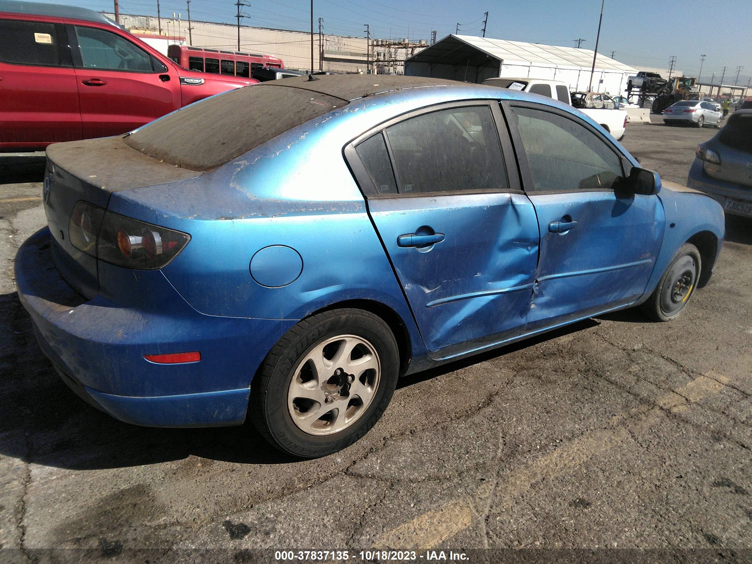 Photo 3 VIN: JM1BK123061416939 - MAZDA 3 