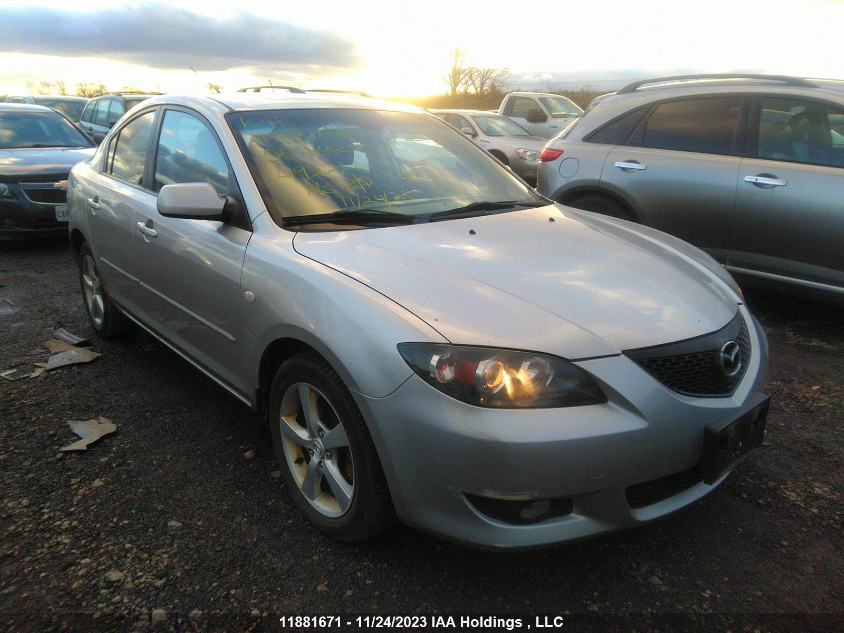 Photo 0 VIN: JM1BK123261492212 - MAZDA 3 