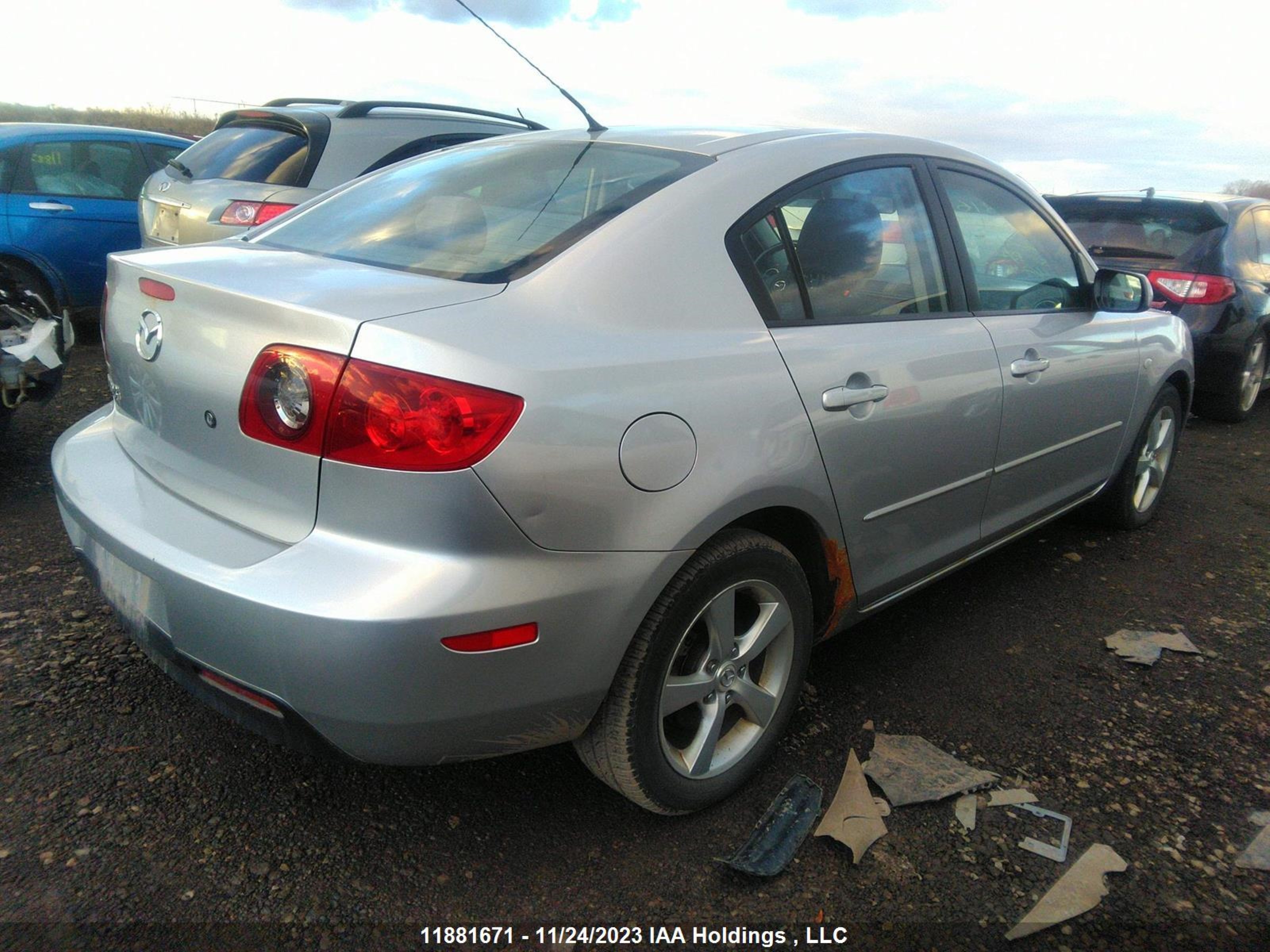 Photo 3 VIN: JM1BK123261492212 - MAZDA 3 