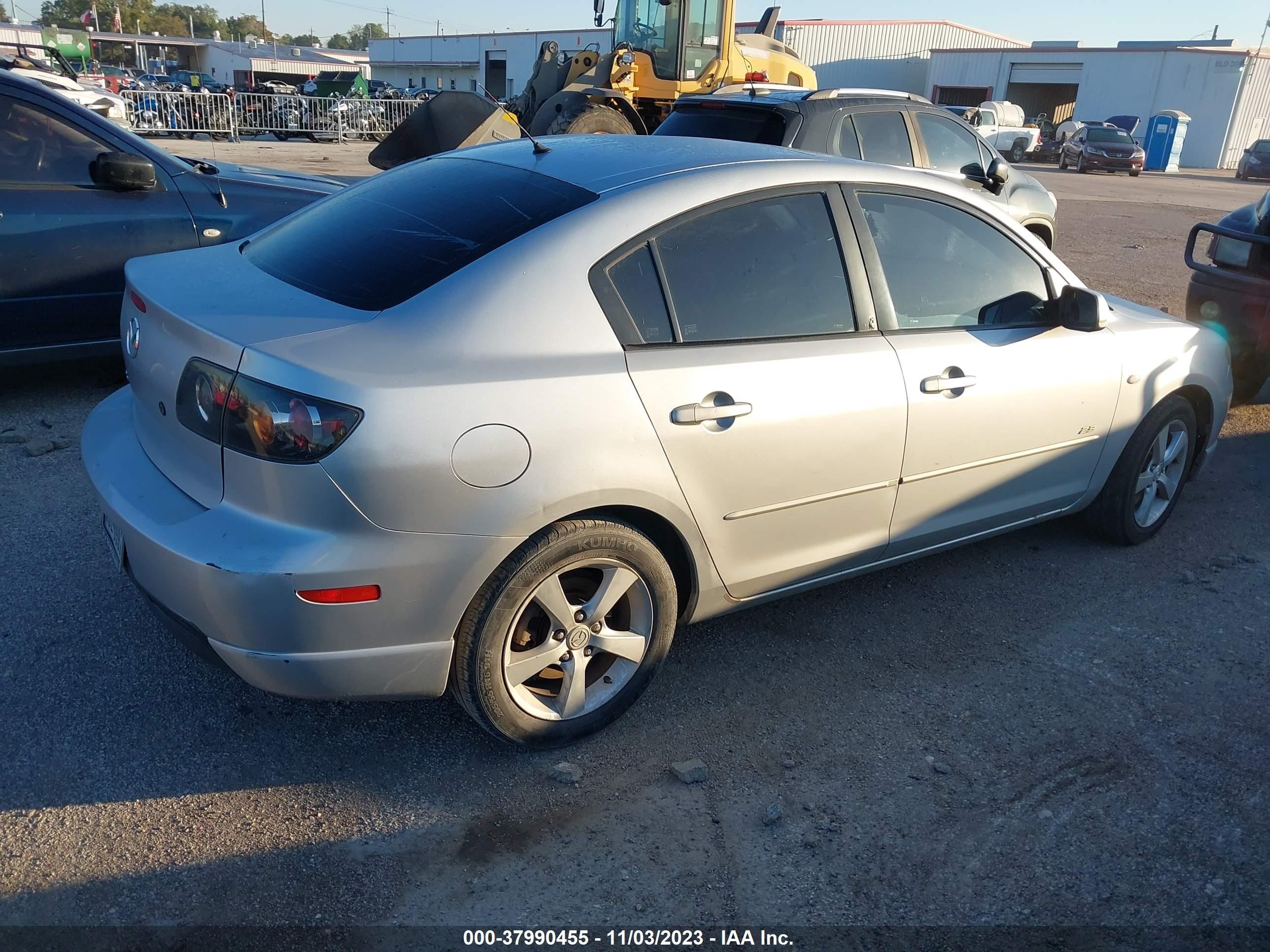 Photo 3 VIN: JM1BK123941216767 - MAZDA 3 