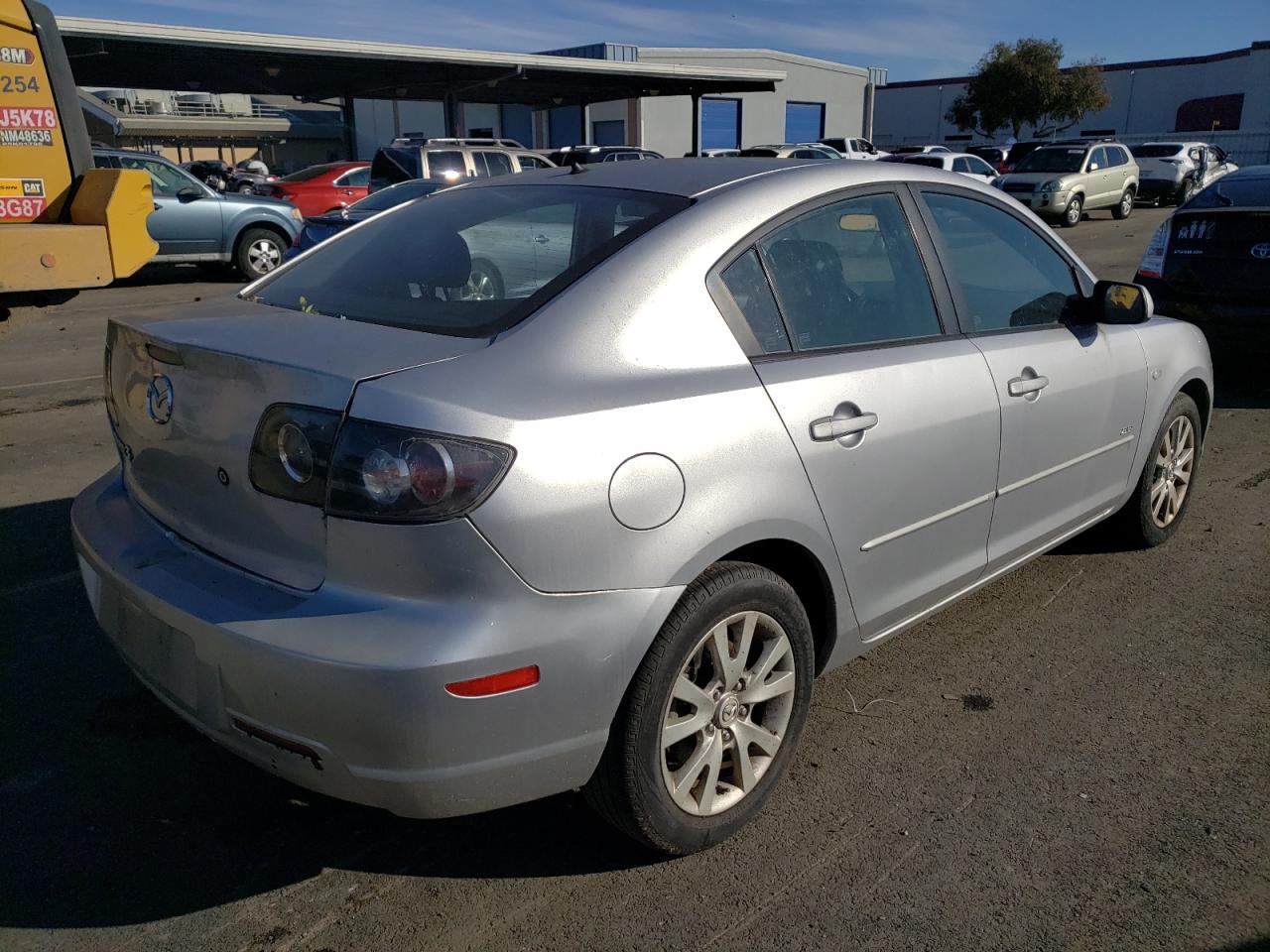 Photo 2 VIN: JM1BK124371748397 - MAZDA 3 