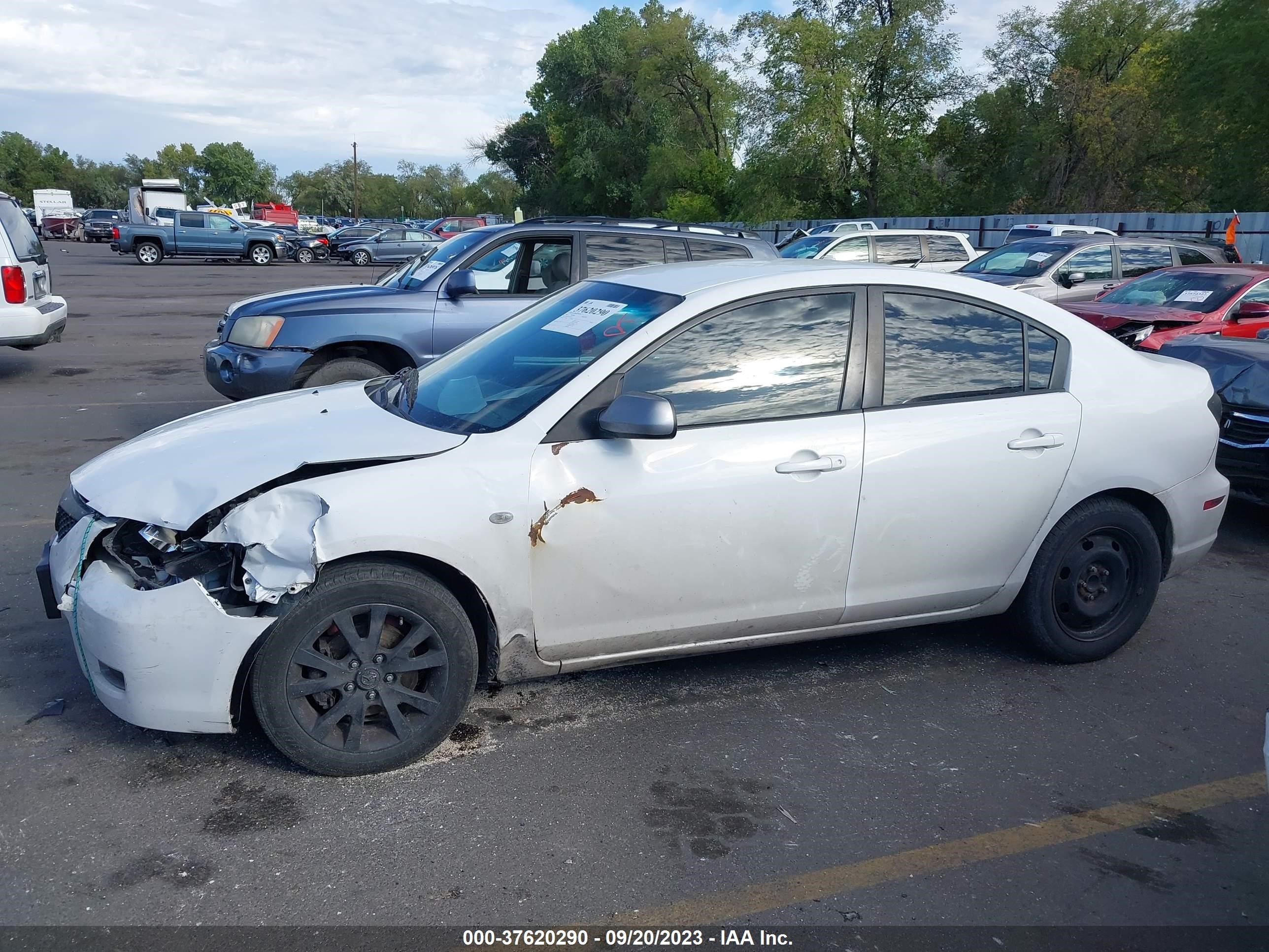 Photo 13 VIN: JM1BK12F071675510 - MAZDA 3 