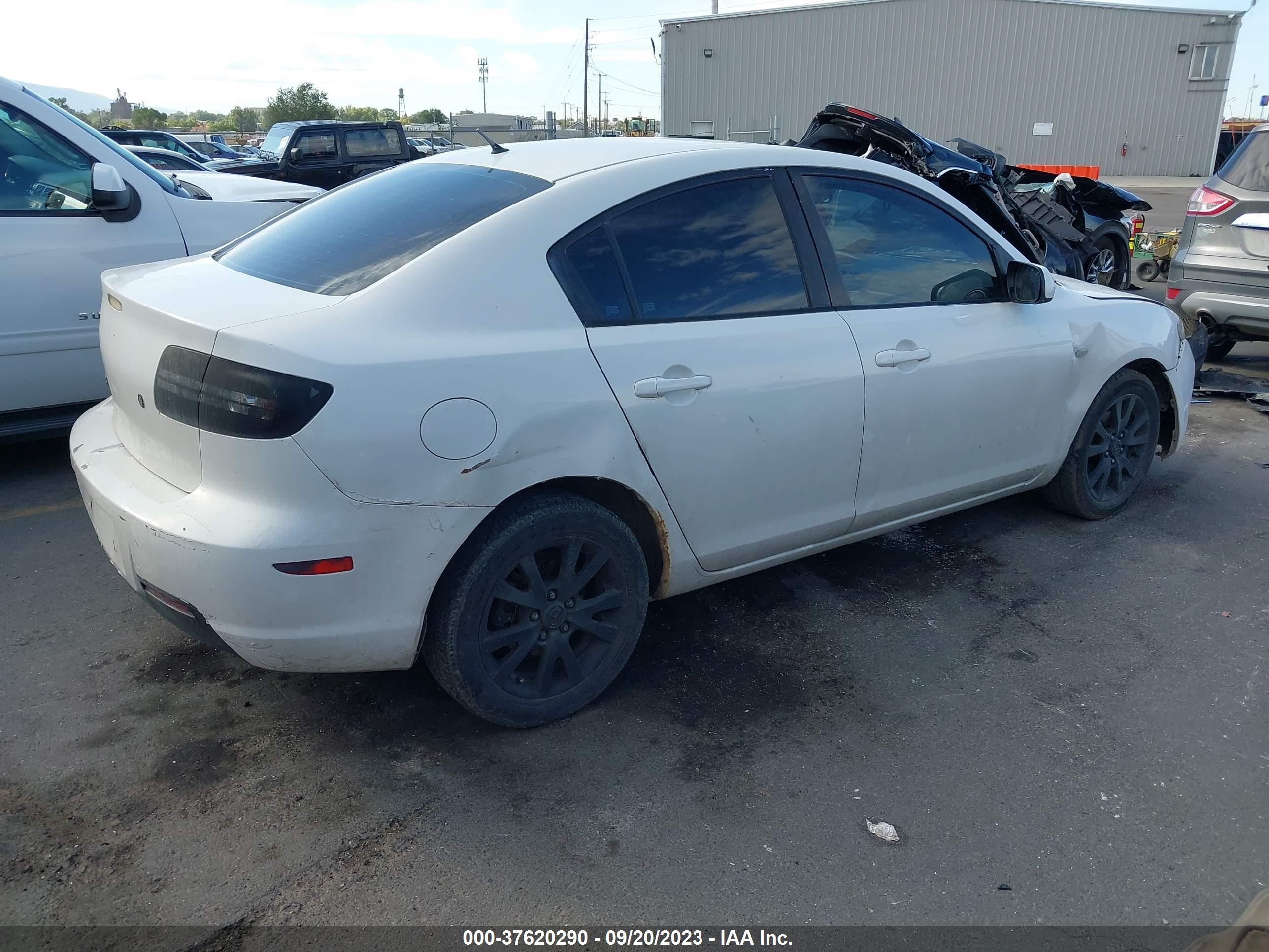 Photo 3 VIN: JM1BK12F071675510 - MAZDA 3 