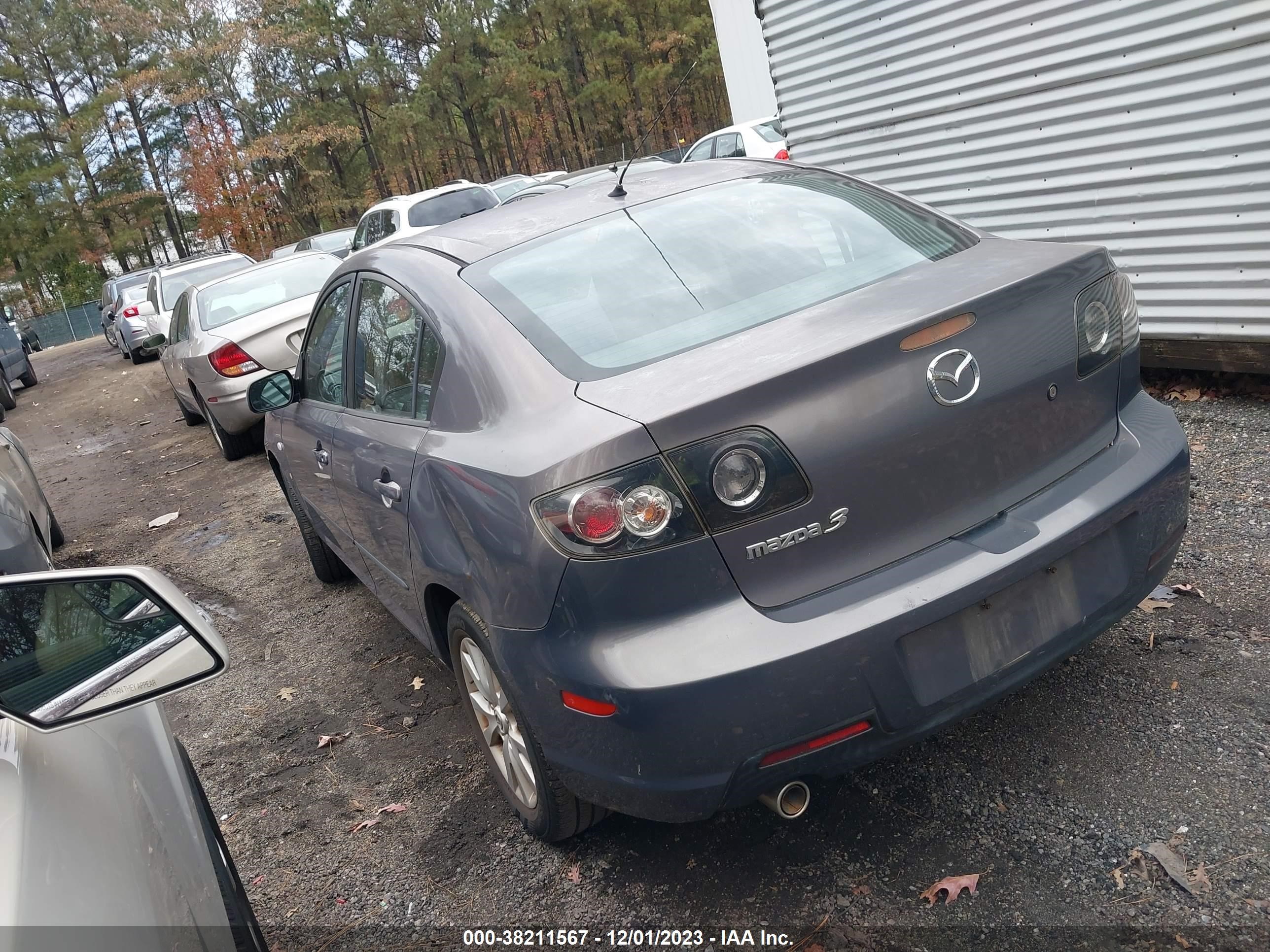 Photo 2 VIN: JM1BK12F071676205 - MAZDA 3 