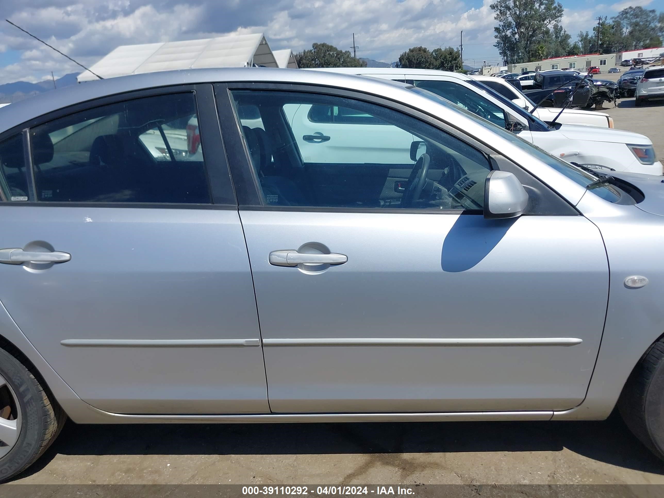 Photo 12 VIN: JM1BK12F141110484 - MAZDA 3 