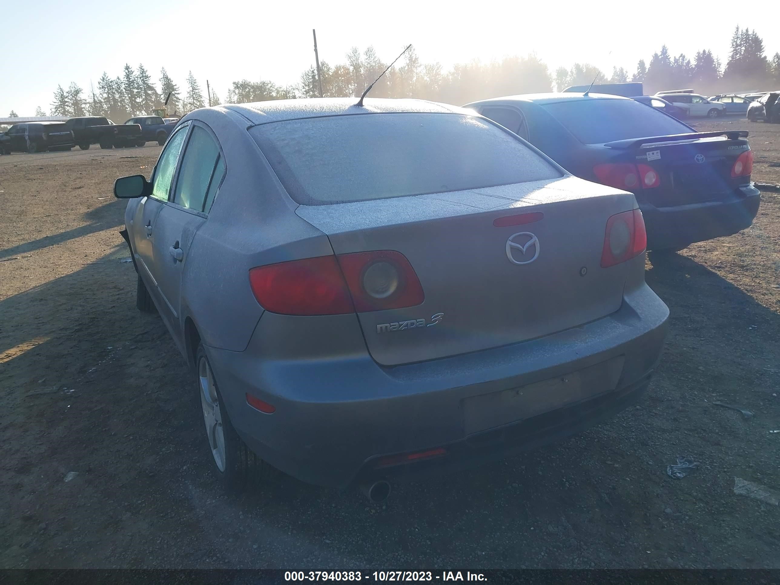 Photo 2 VIN: JM1BK12F251229615 - MAZDA 3 