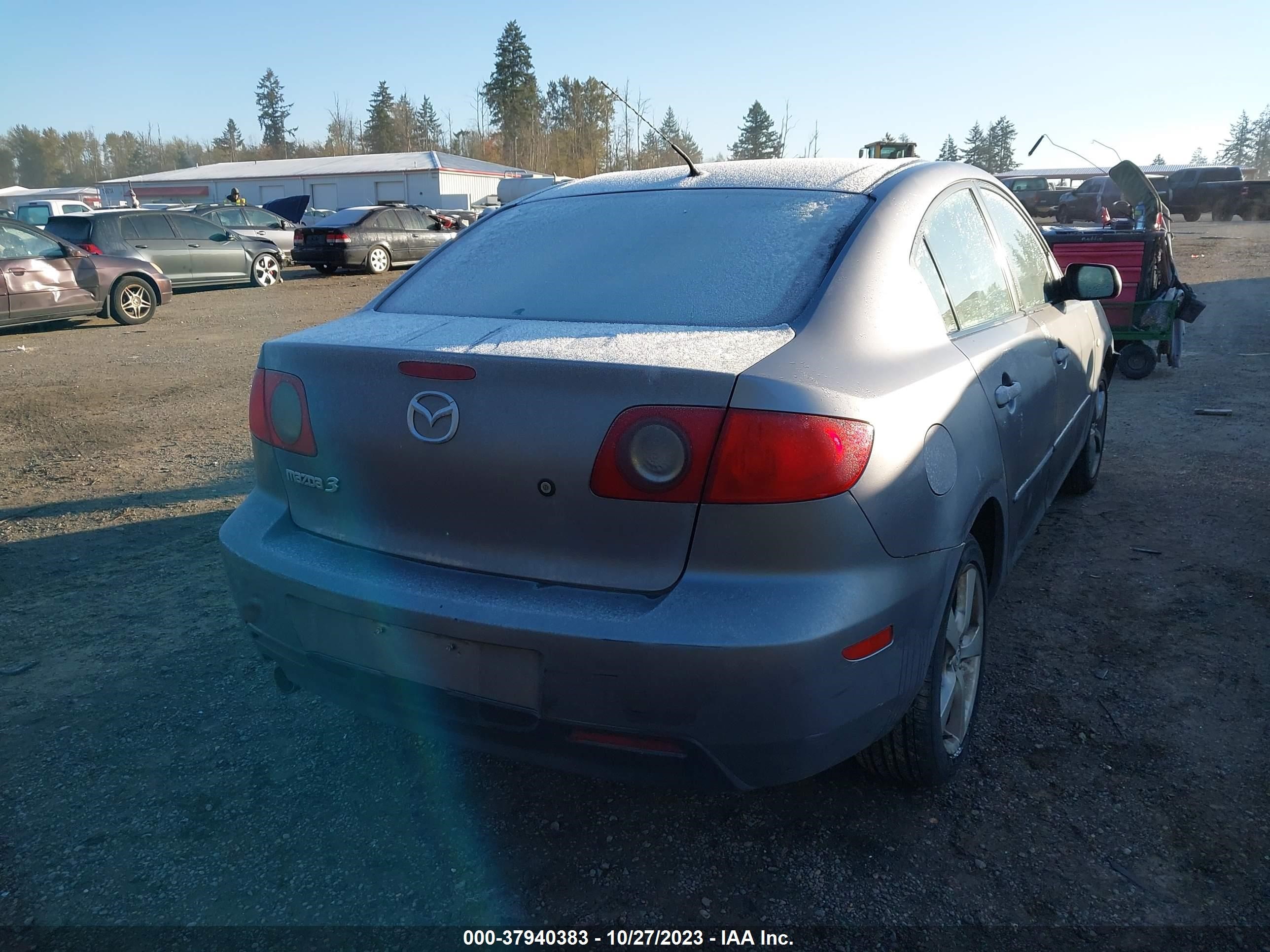 Photo 3 VIN: JM1BK12F251229615 - MAZDA 3 