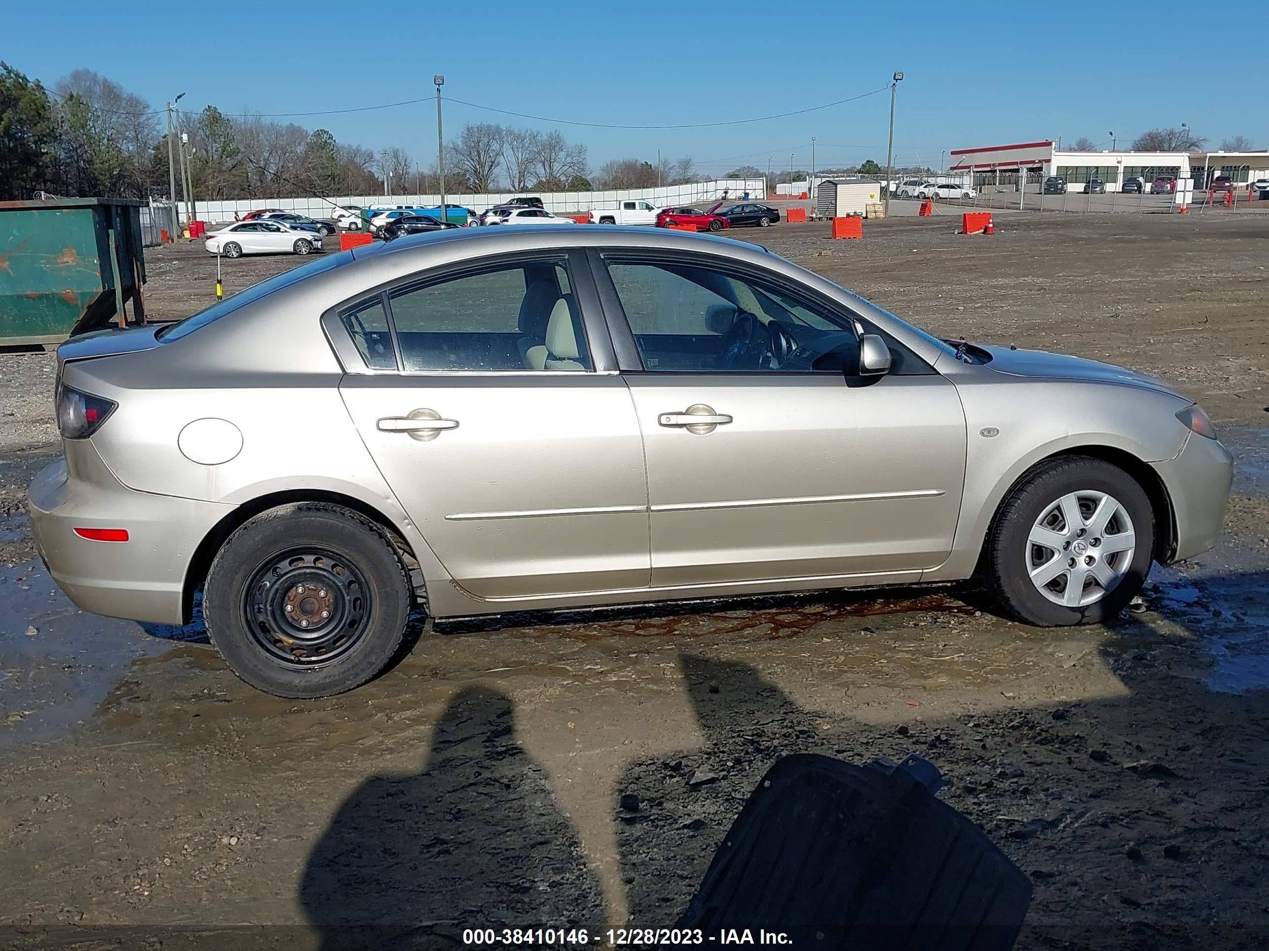 Photo 12 VIN: JM1BK12F271741295 - MAZDA 3 