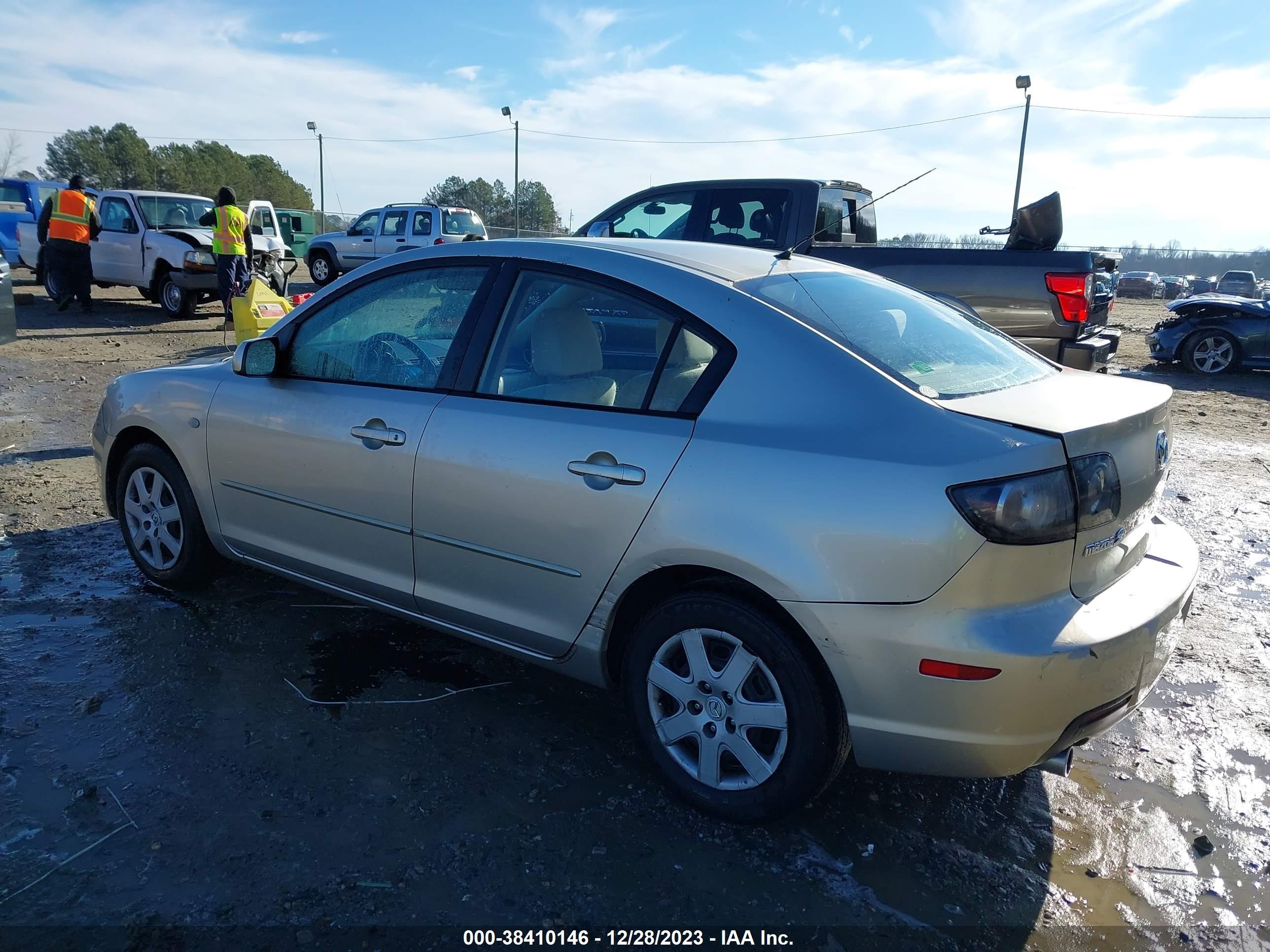 Photo 2 VIN: JM1BK12F271741295 - MAZDA 3 