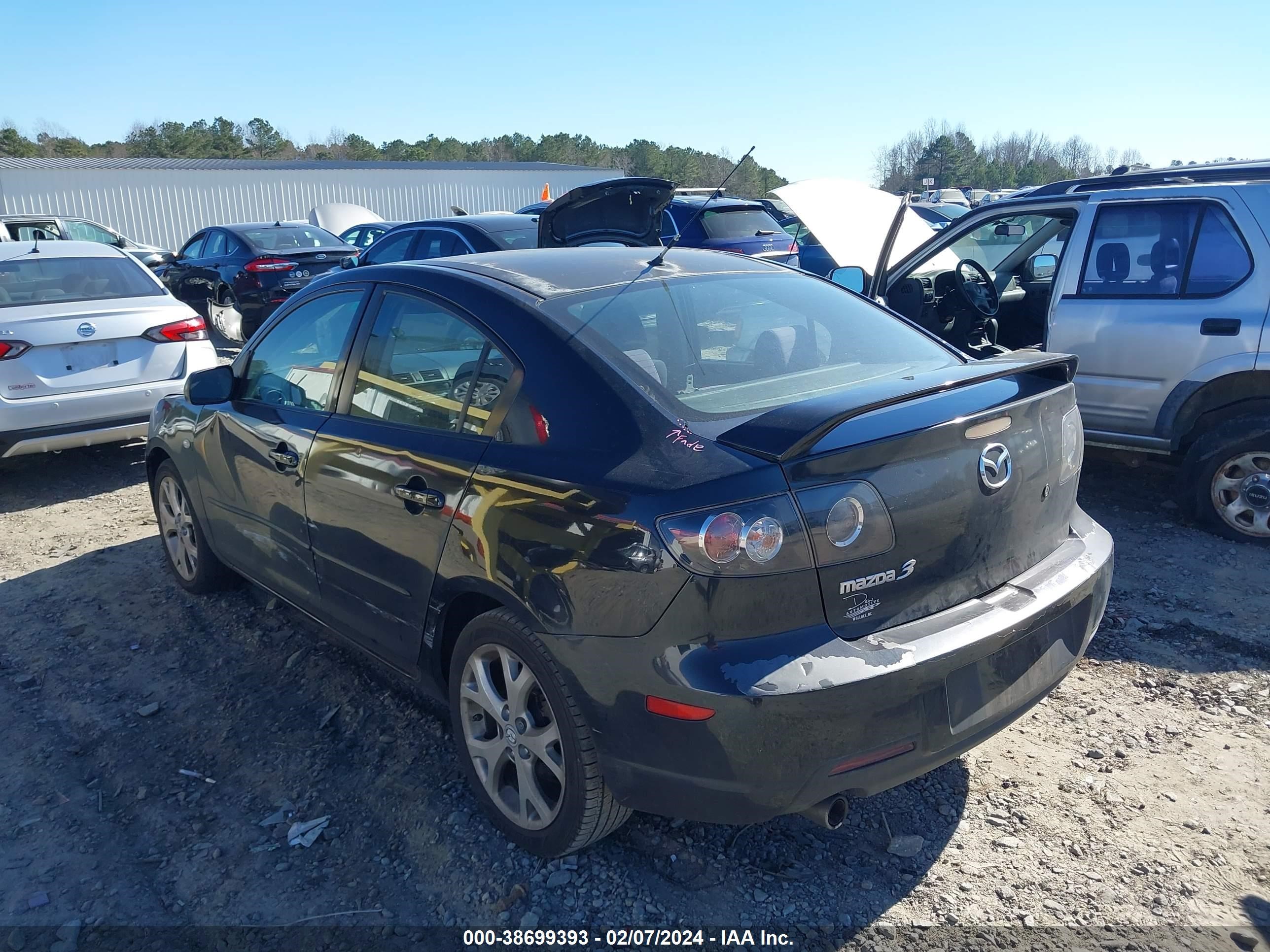 Photo 2 VIN: JM1BK12F281801643 - MAZDA 3 