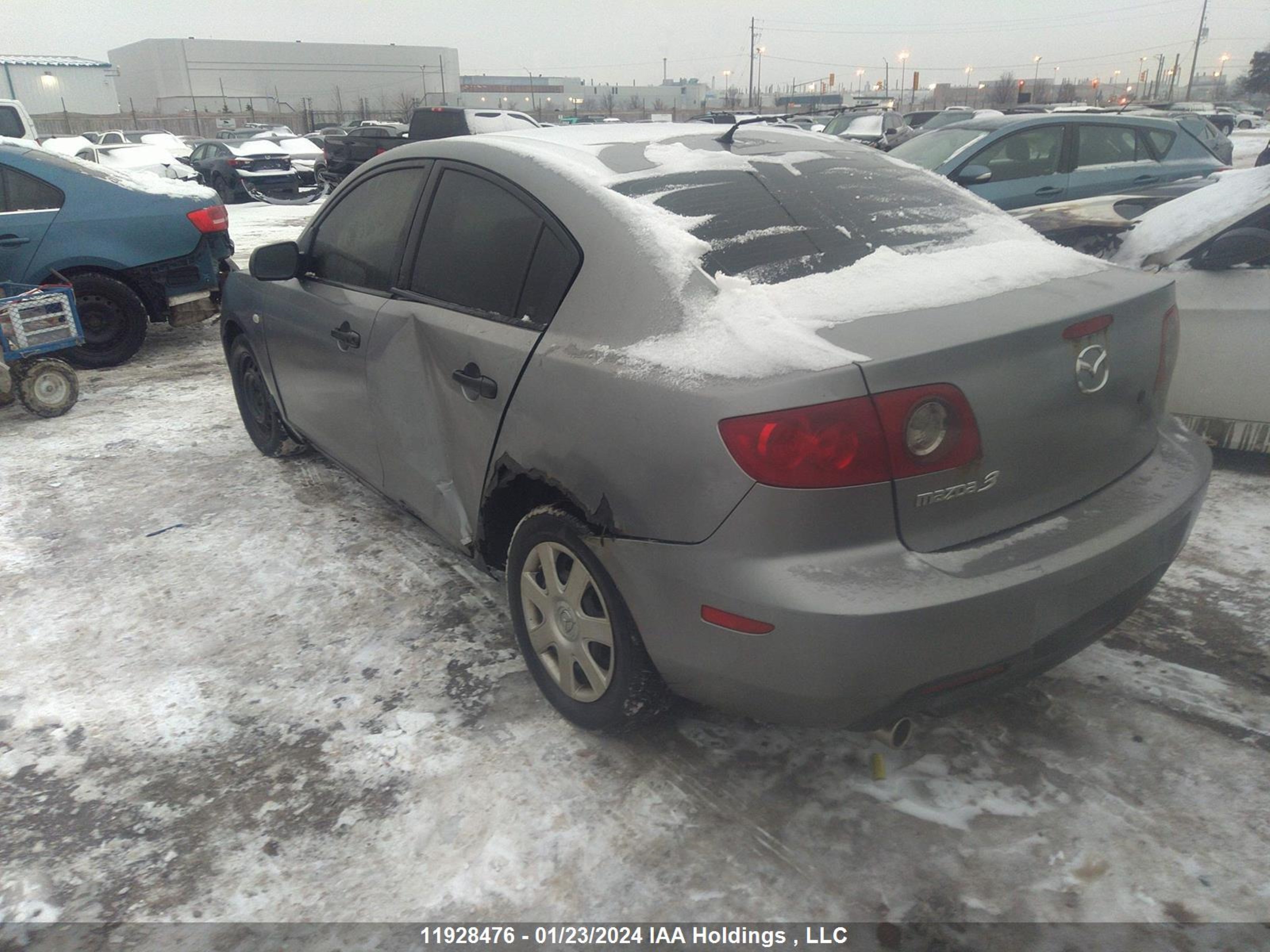 Photo 2 VIN: JM1BK12F351280637 - MAZDA 3 