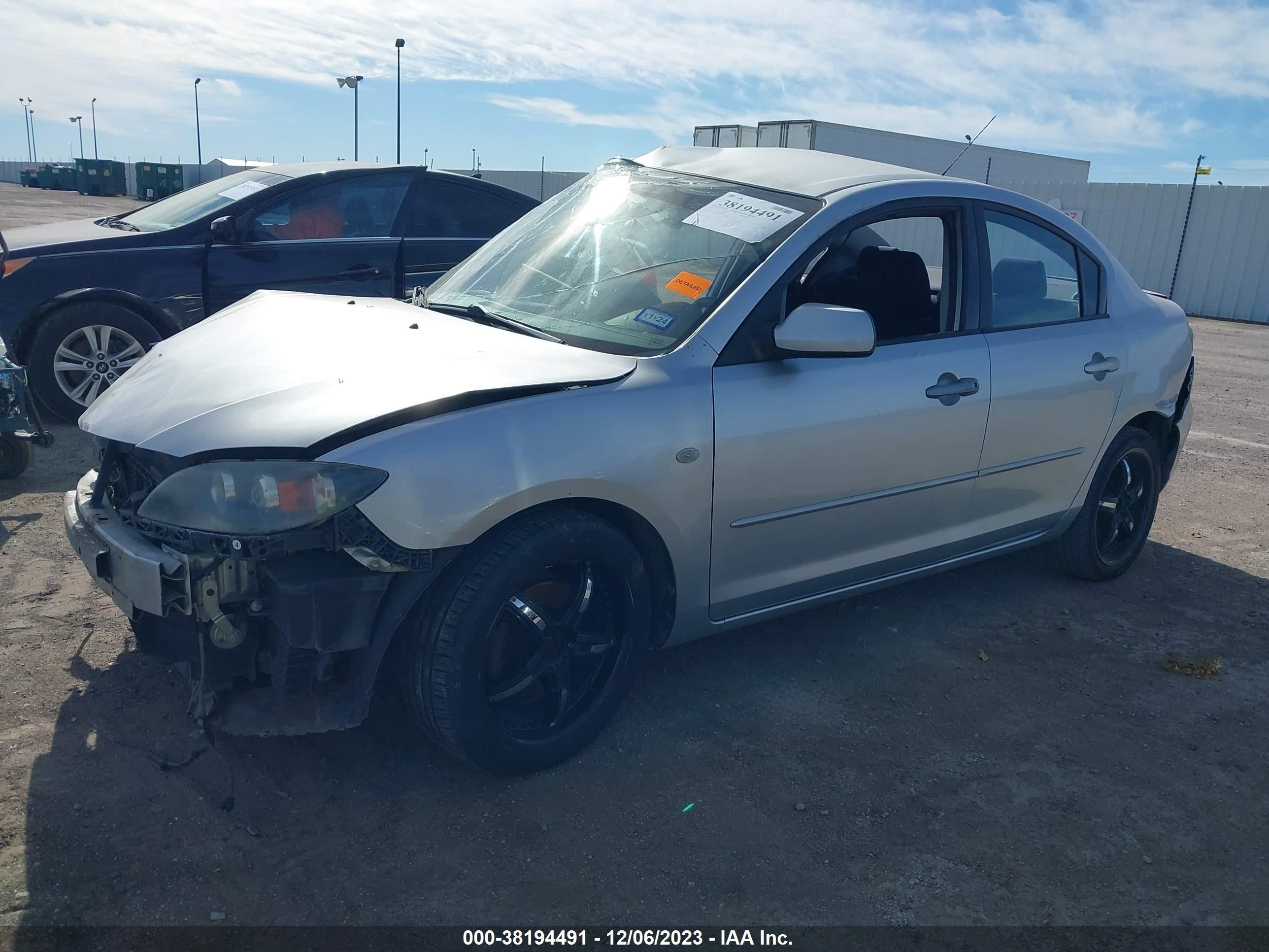 Photo 1 VIN: JM1BK12F481100781 - MAZDA 3 