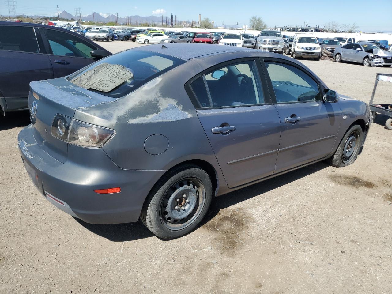 Photo 2 VIN: JM1BK12F481779340 - MAZDA 3 