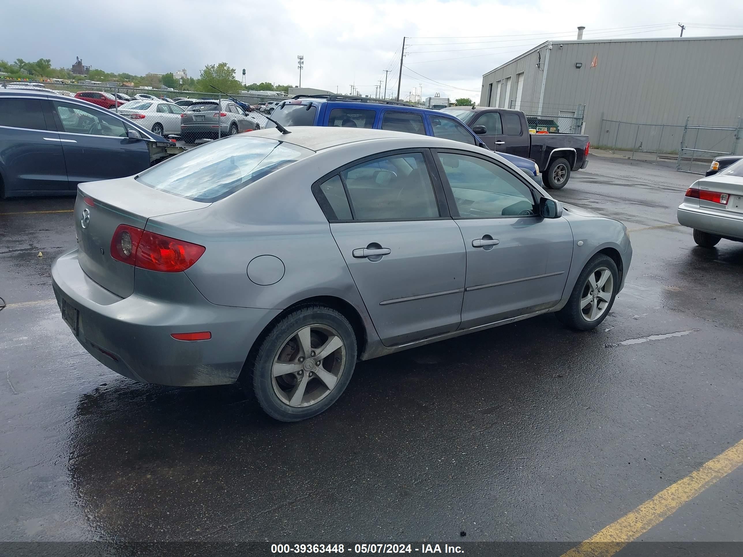 Photo 3 VIN: JM1BK12F551245226 - MAZDA 3 