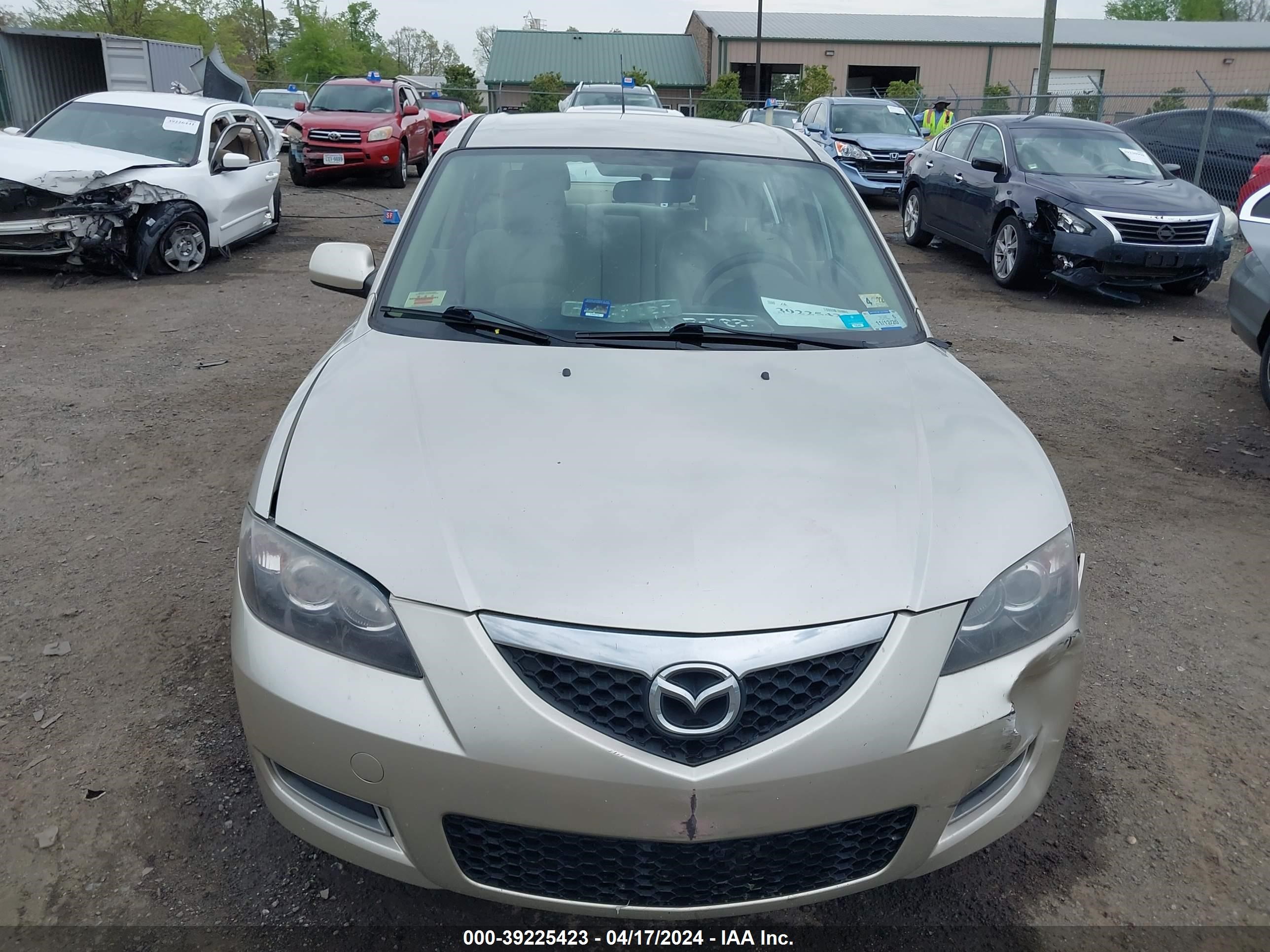 Photo 11 VIN: JM1BK12F571668505 - MAZDA 3 