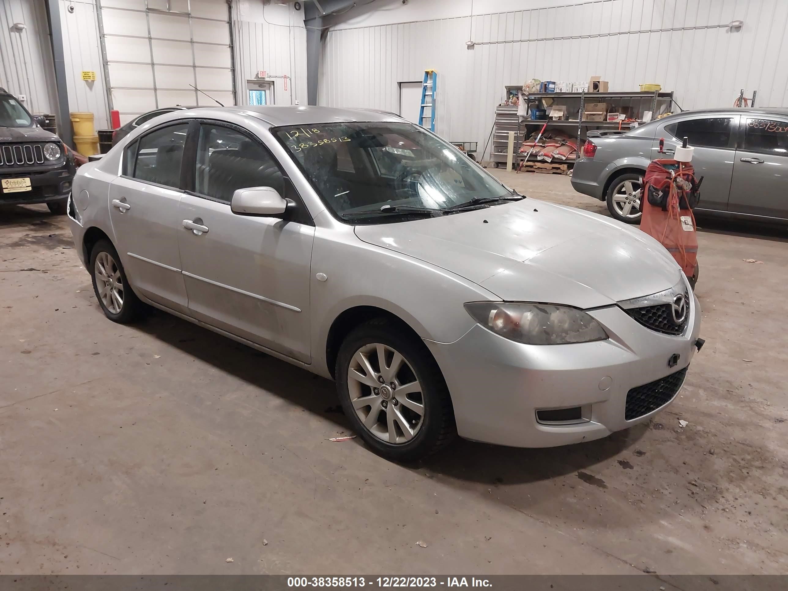 Photo 0 VIN: JM1BK12F571705830 - MAZDA 3 