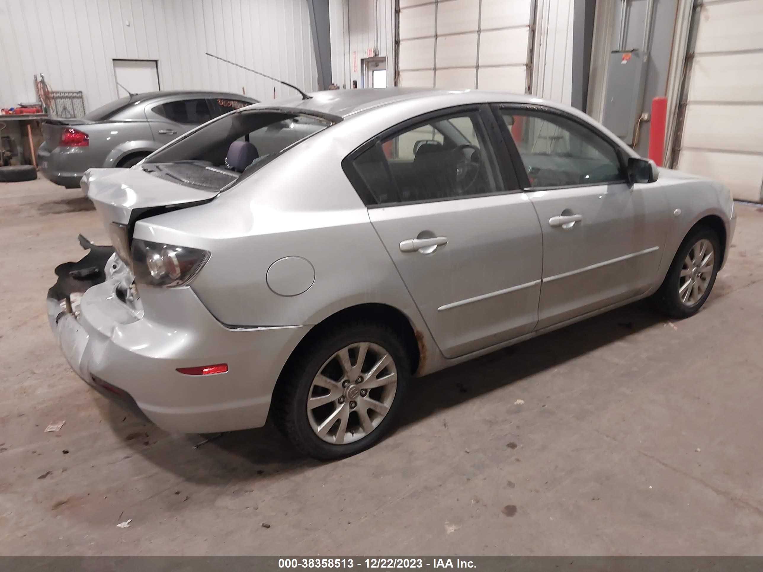 Photo 3 VIN: JM1BK12F571705830 - MAZDA 3 