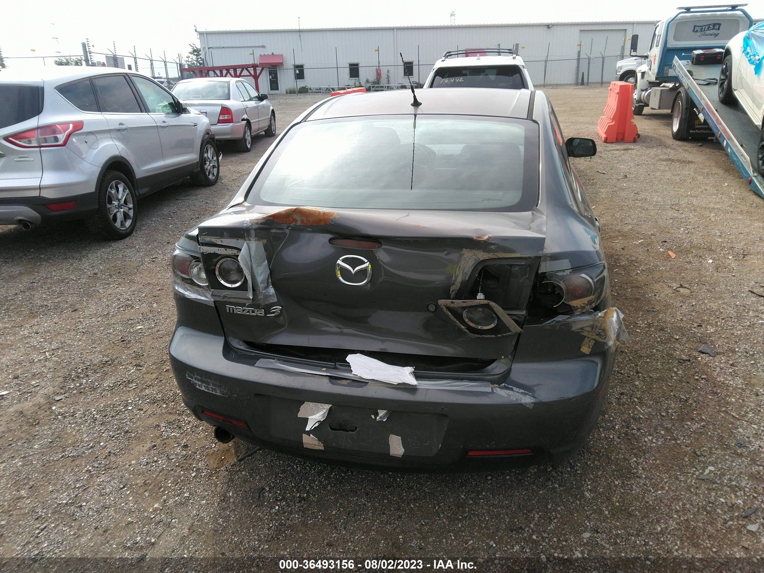 Photo 15 VIN: JM1BK12F581101812 - MAZDA 3 